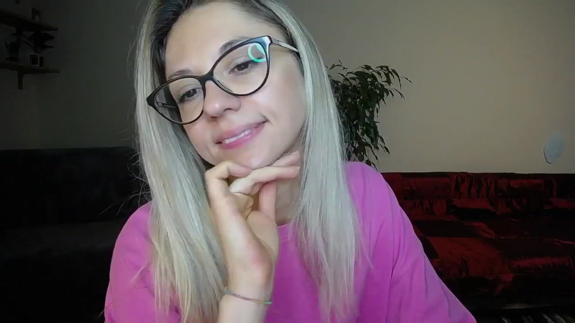 Gallery image thumbnail from Sunshine_alis's myfreecams stream on, 10/11/2024, 16:18 image 15 of 20