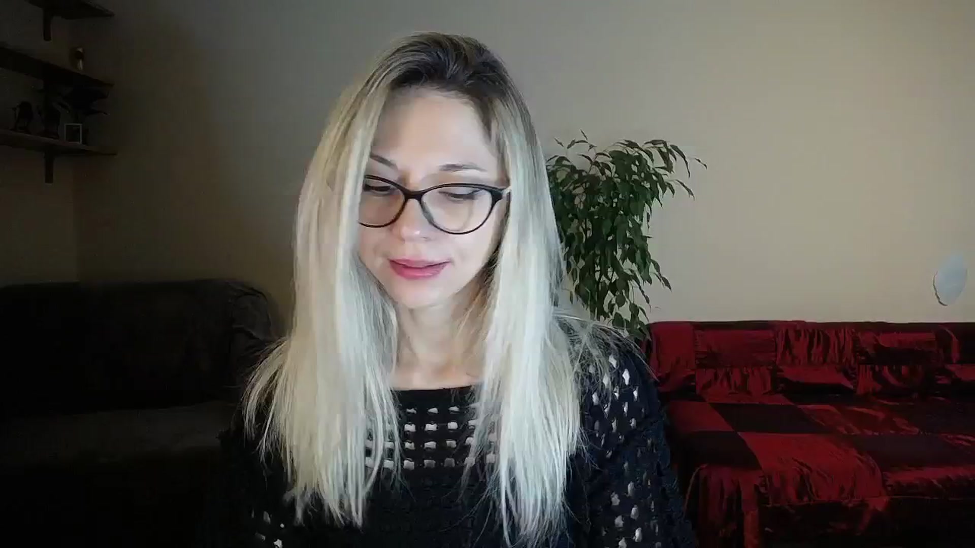Gallery image thumbnail from Sunshine_alis's myfreecams stream on, 10/13/2024, 18:26 image 1 of 20