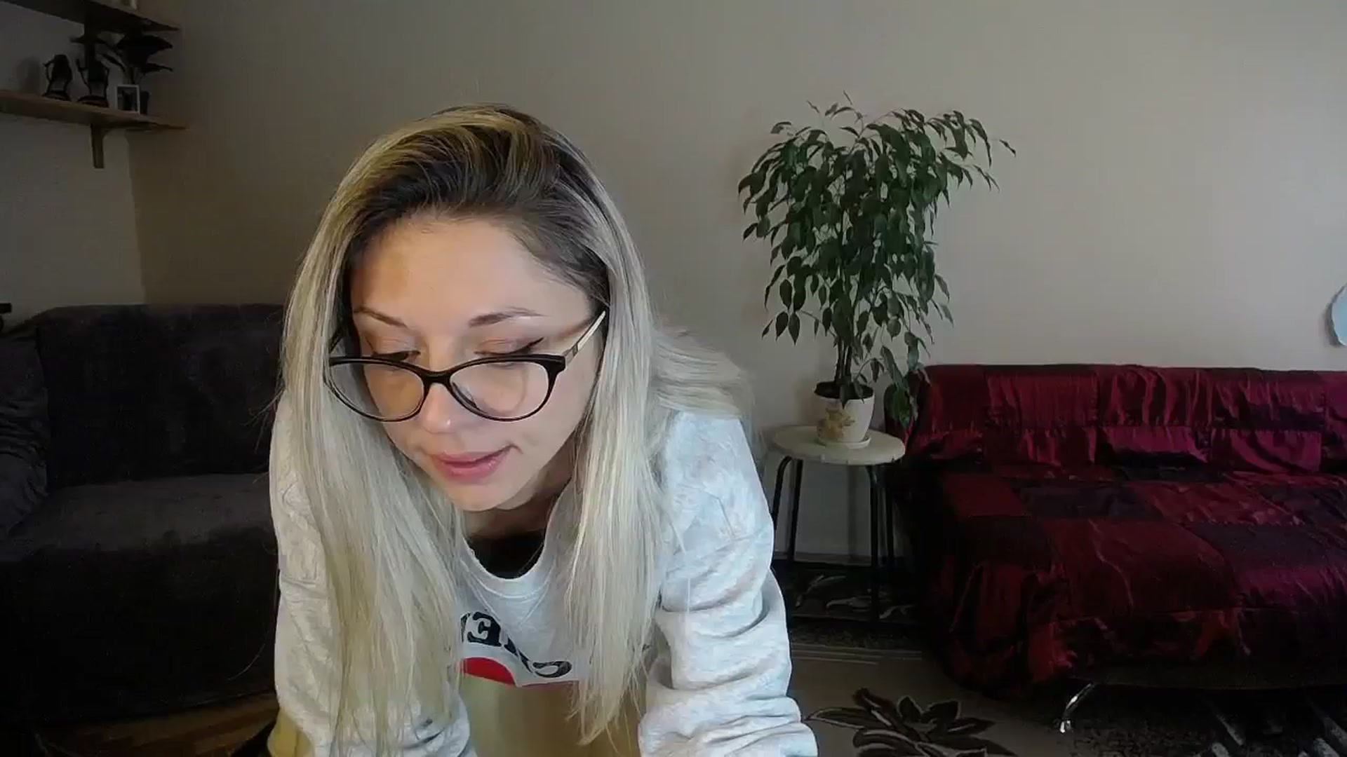 Gallery image thumbnail from Sunshine_alis's myfreecams stream on, 10/15/2024, 13:31 image 18 of 20