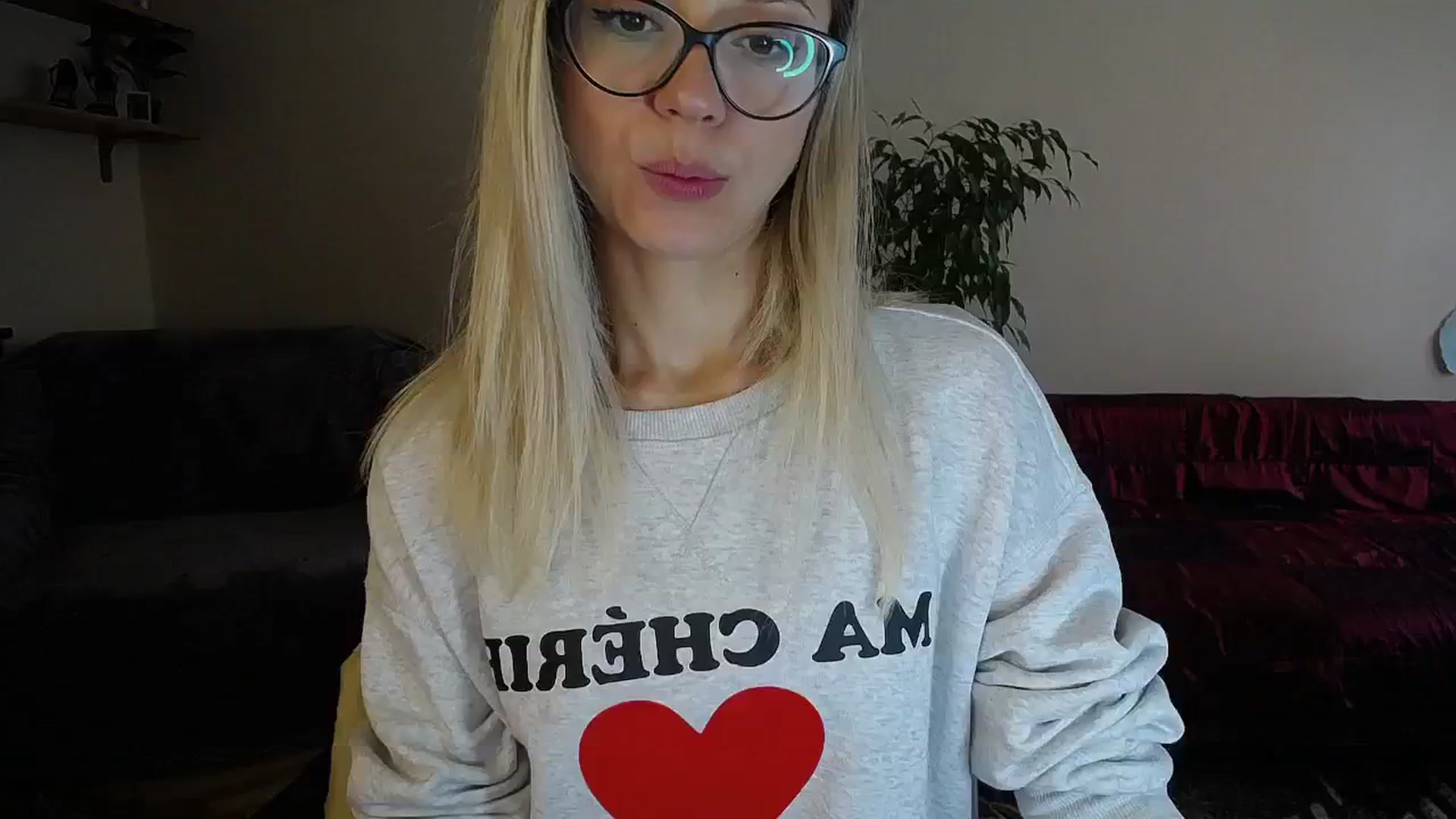 Gallery image thumbnail from Sunshine_alis's myfreecams stream on, 10/15/2024, 13:31 image 13 of 20