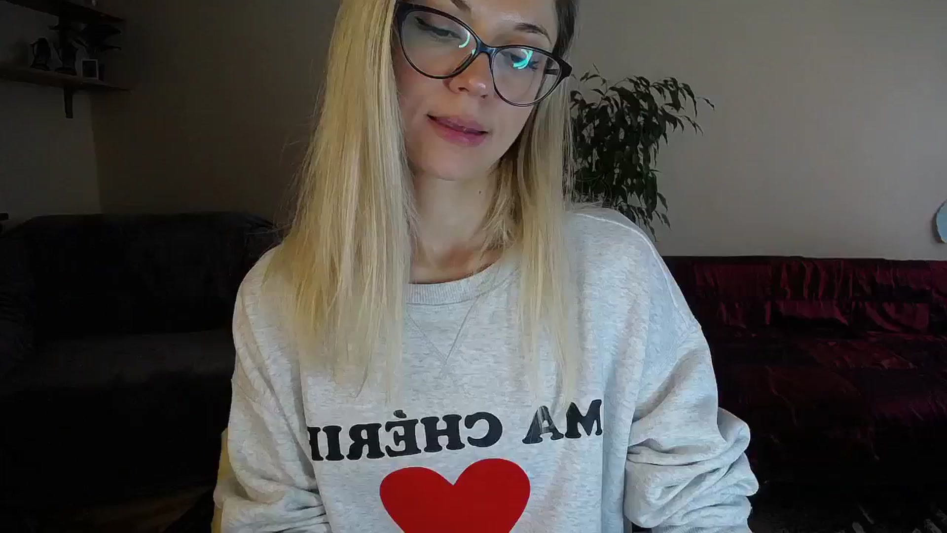 Gallery image thumbnail from Sunshine_alis's myfreecams stream on, 10/15/2024, 13:31 image 15 of 20