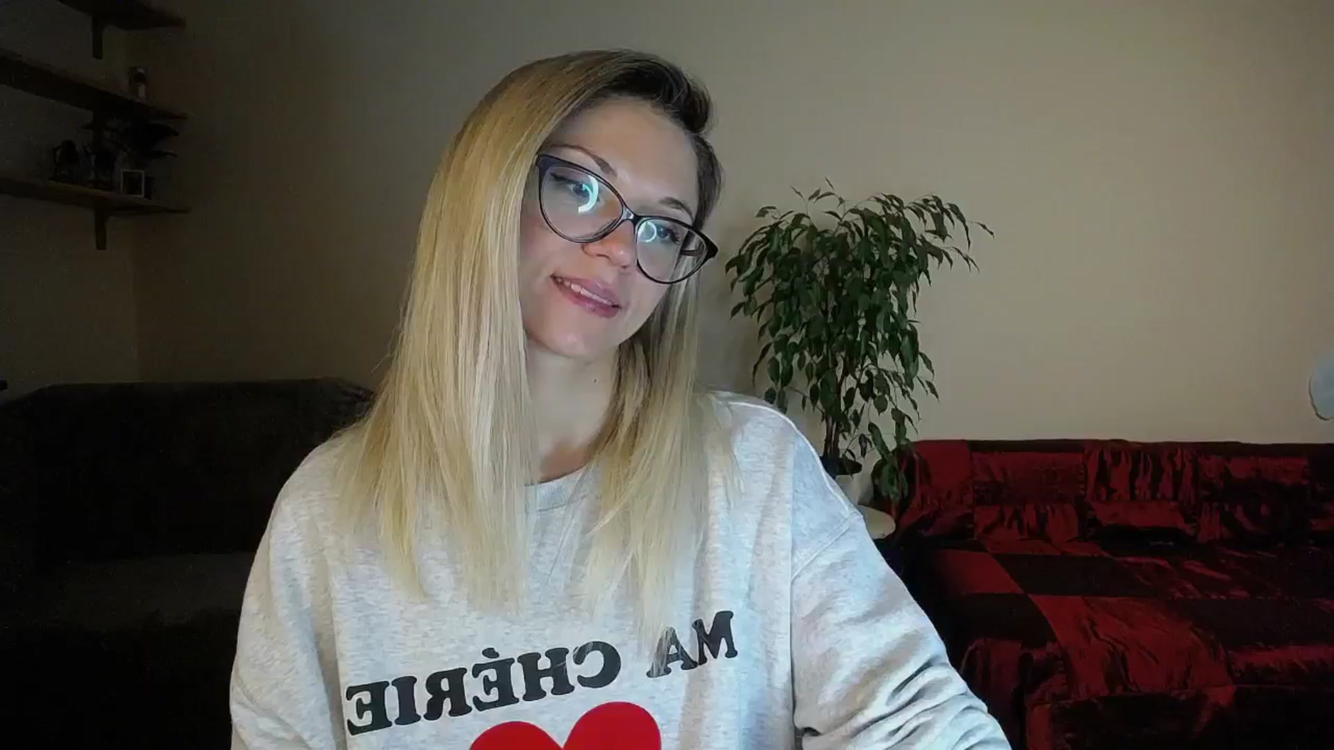 Gallery image thumbnail from Sunshine_alis's myfreecams stream on, 10/15/2024, 16:01 image 13 of 20