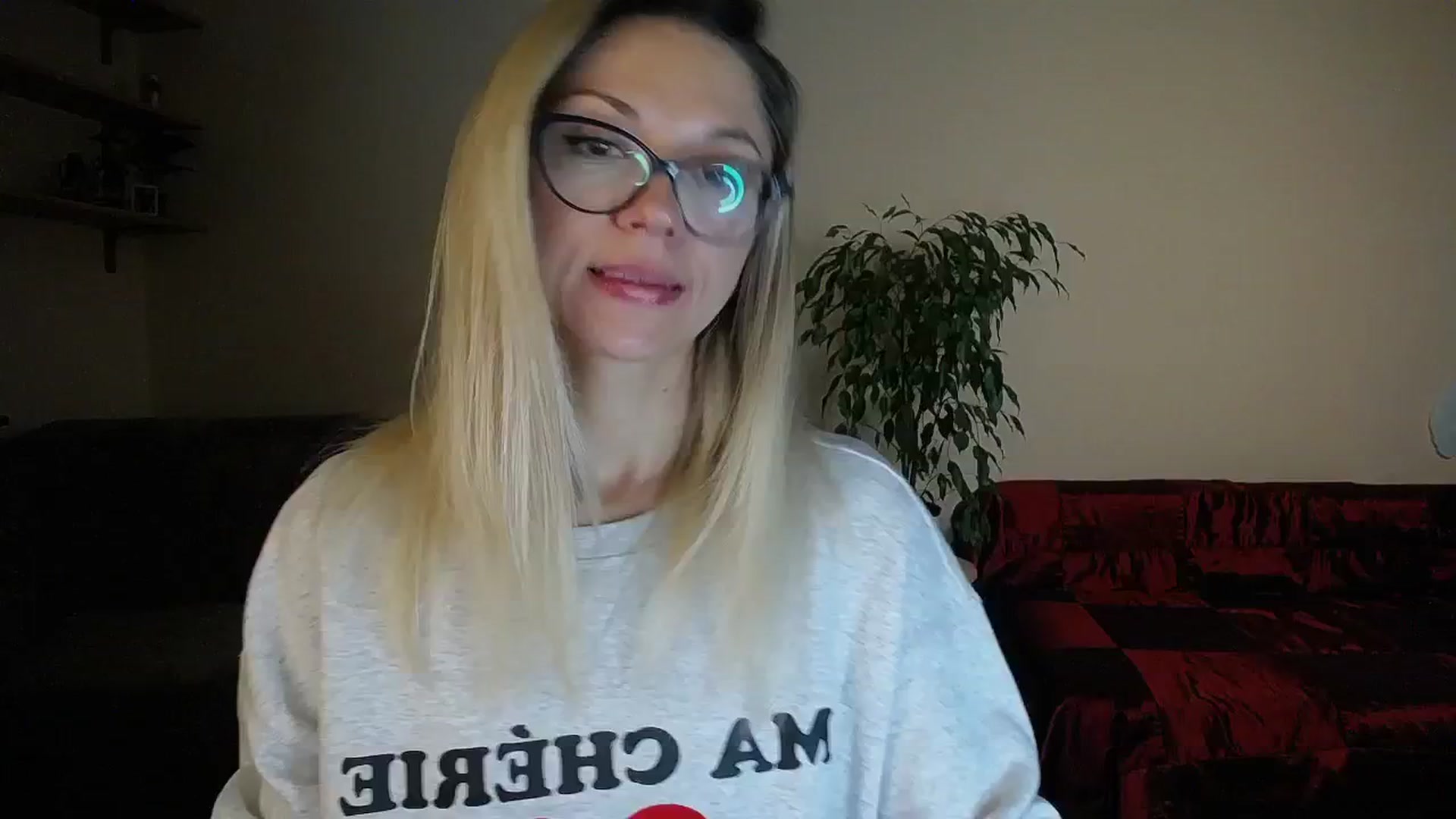 Gallery image thumbnail from Sunshine_alis's myfreecams stream on, 10/15/2024, 16:01 image 18 of 20