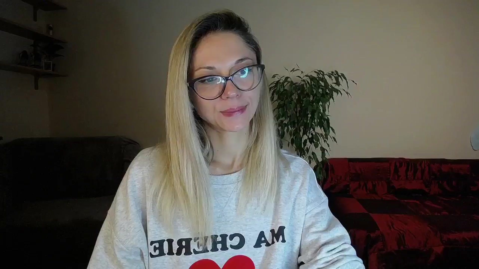 Gallery image thumbnail from Sunshine_alis's myfreecams stream on, 10/15/2024, 16:01 image 7 of 20