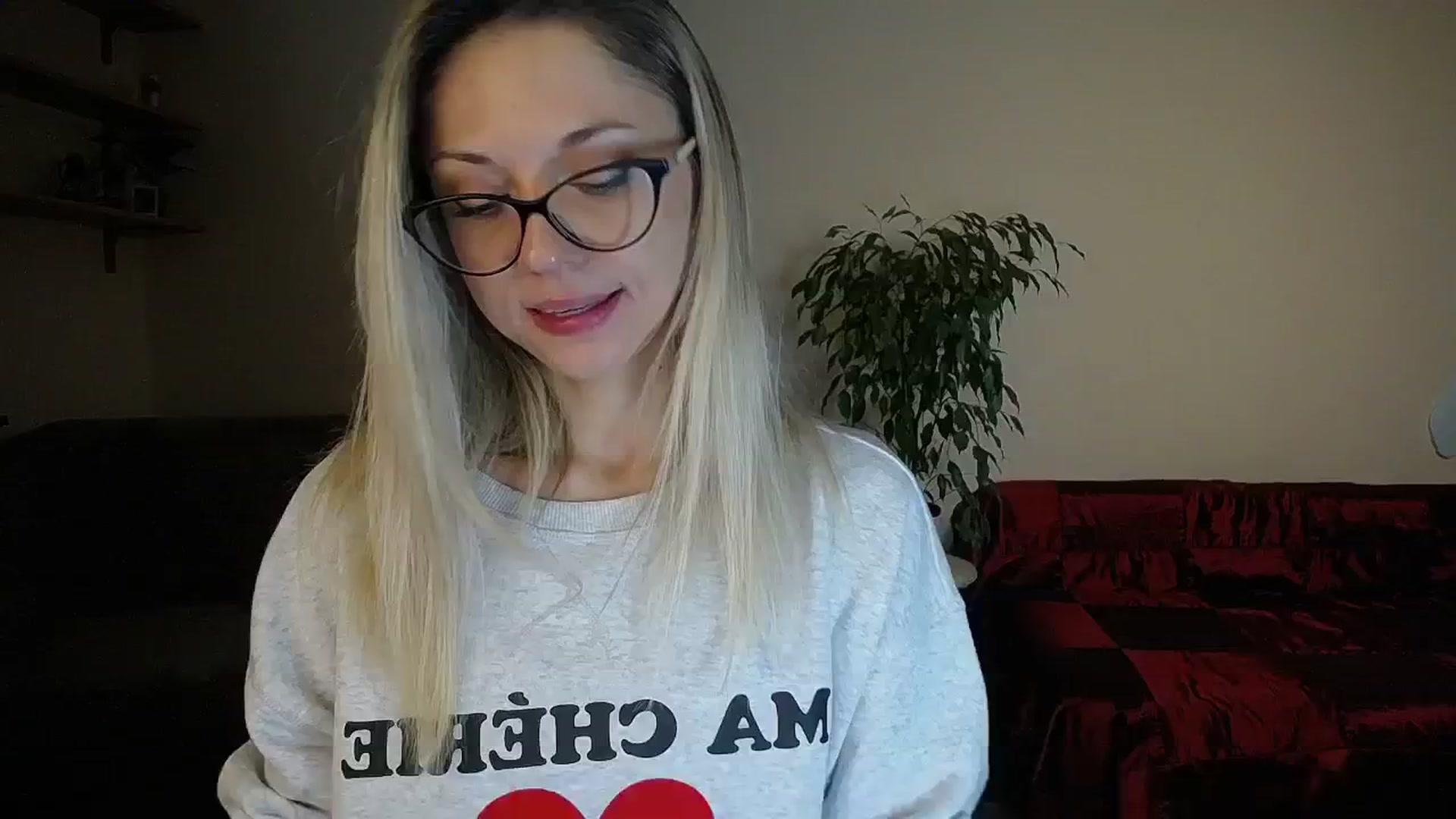 Gallery image thumbnail from Sunshine_alis's myfreecams stream on, 10/15/2024, 16:01 image 16 of 20