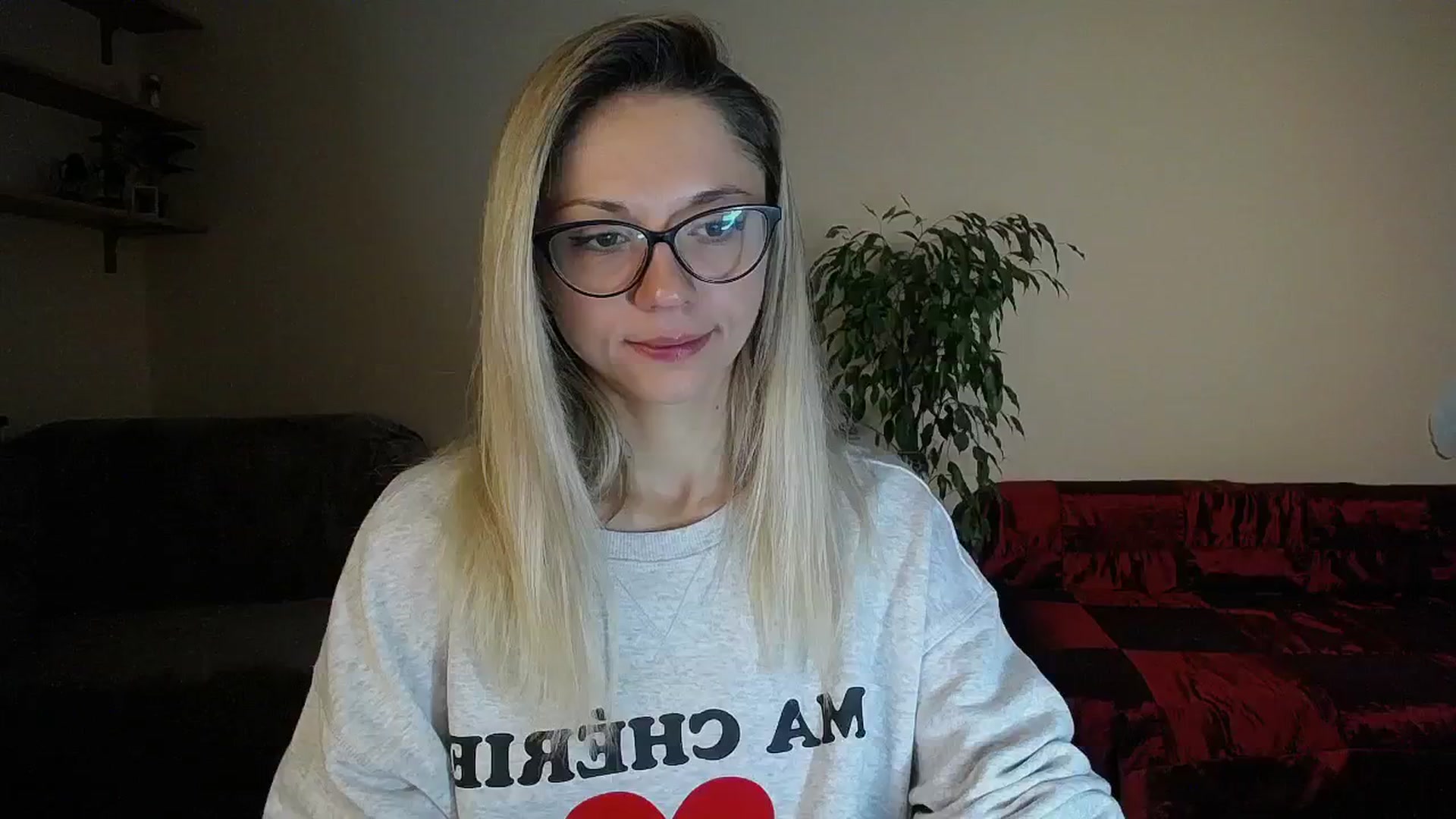 Gallery image thumbnail from Sunshine_alis's myfreecams stream on, 10/15/2024, 16:01 image 10 of 20