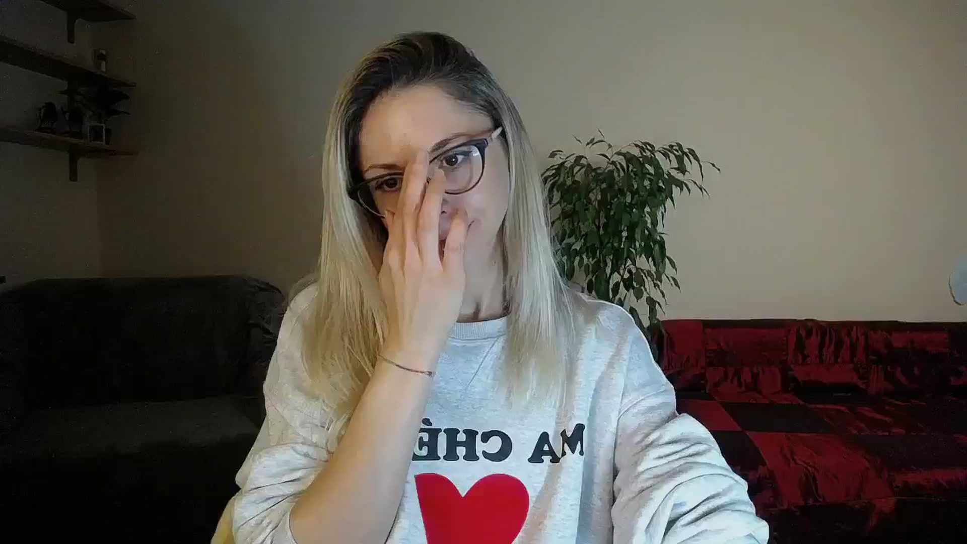 Gallery image thumbnail from Sunshine_alis's myfreecams stream on, 10/15/2024, 16:01 image 2 of 20