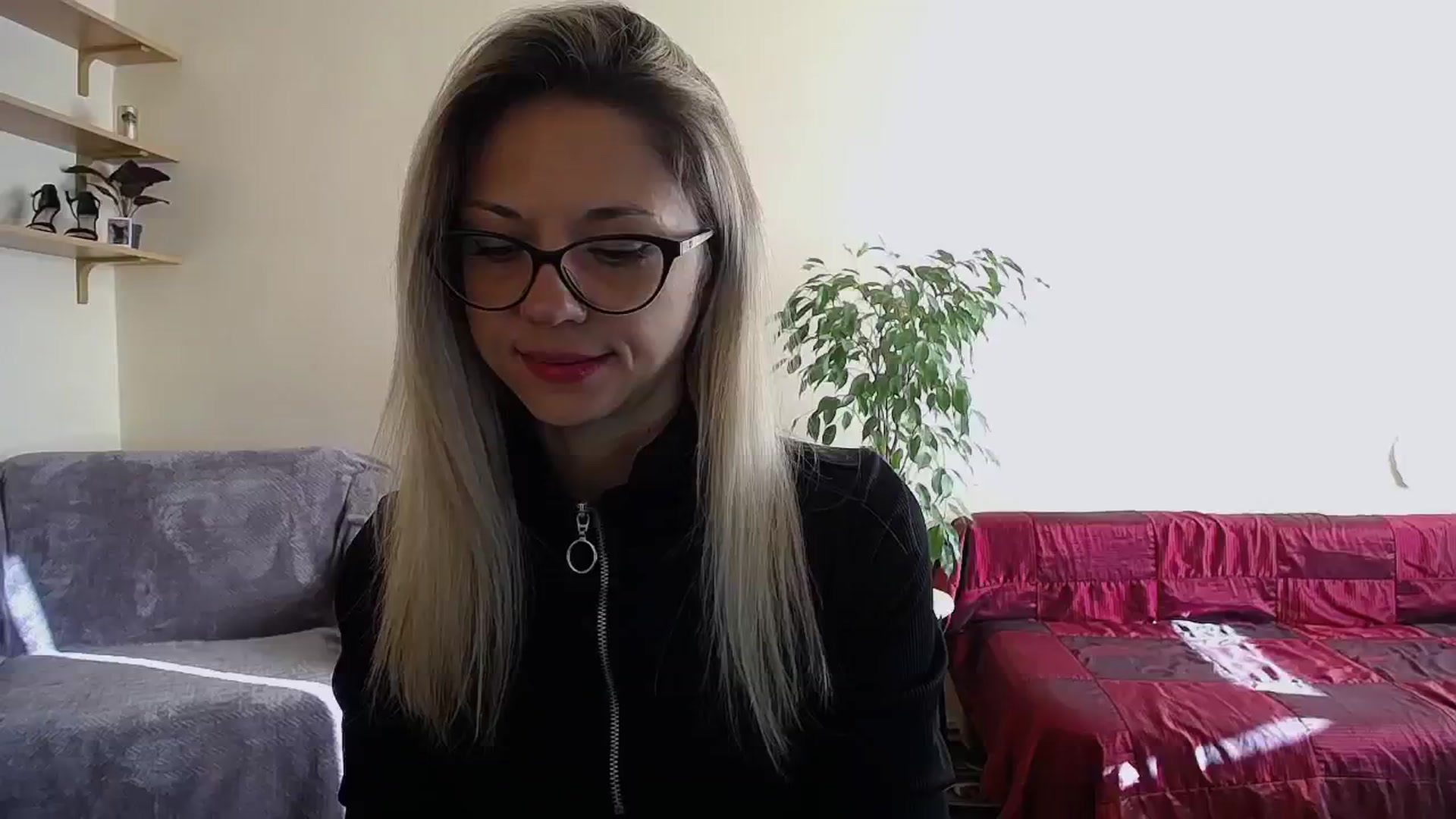 Gallery image thumbnail from Sunshine_alis's myfreecams stream on, 10/17/2024, 14:00 image 1 of 20