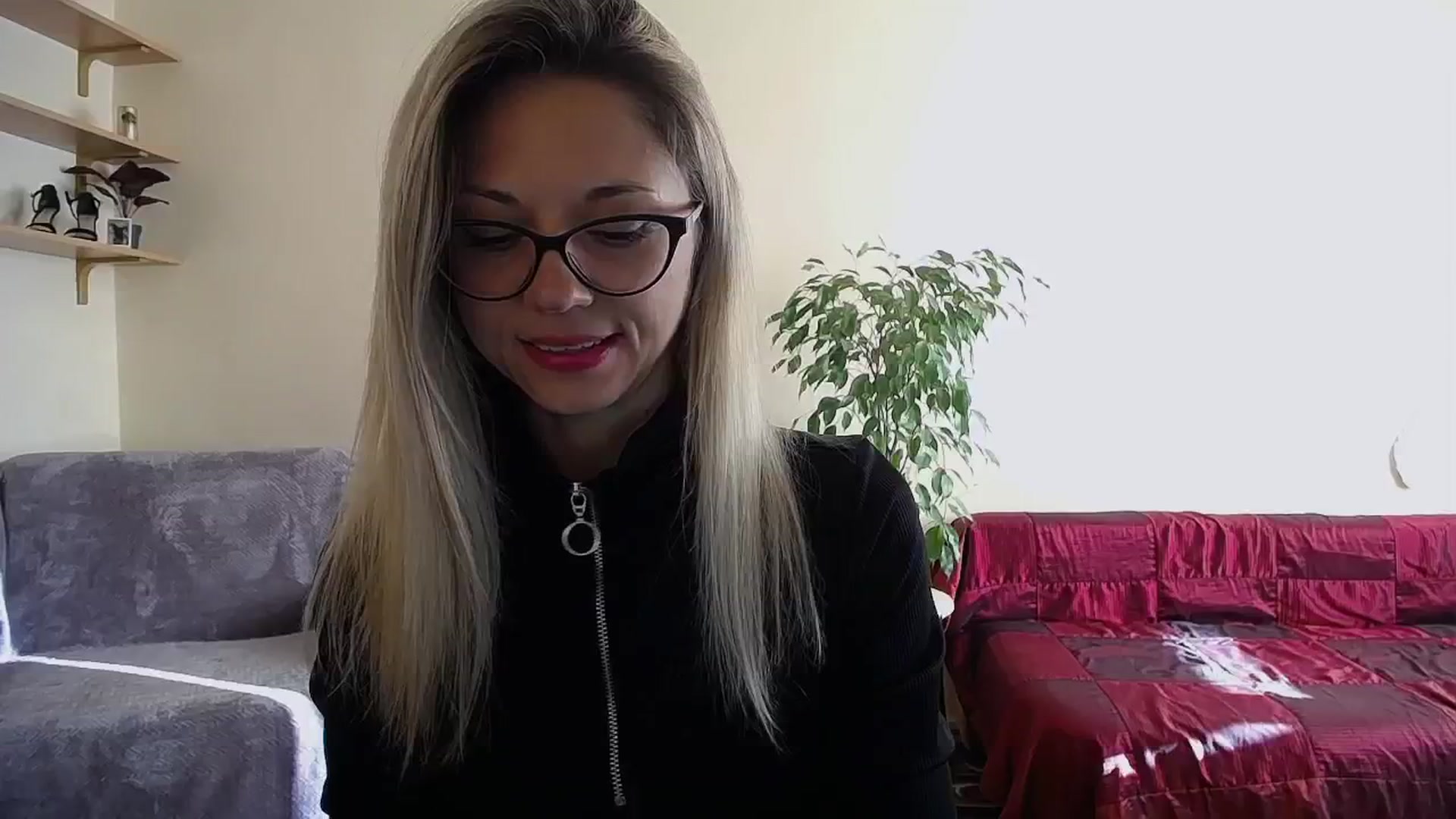 Gallery image thumbnail from Sunshine_alis's myfreecams stream on, 10/17/2024, 14:00 image 4 of 20