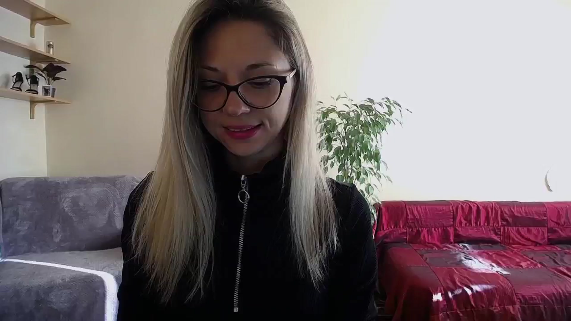 Gallery image thumbnail from Sunshine_alis's myfreecams stream on, 10/17/2024, 14:00 image 6 of 20