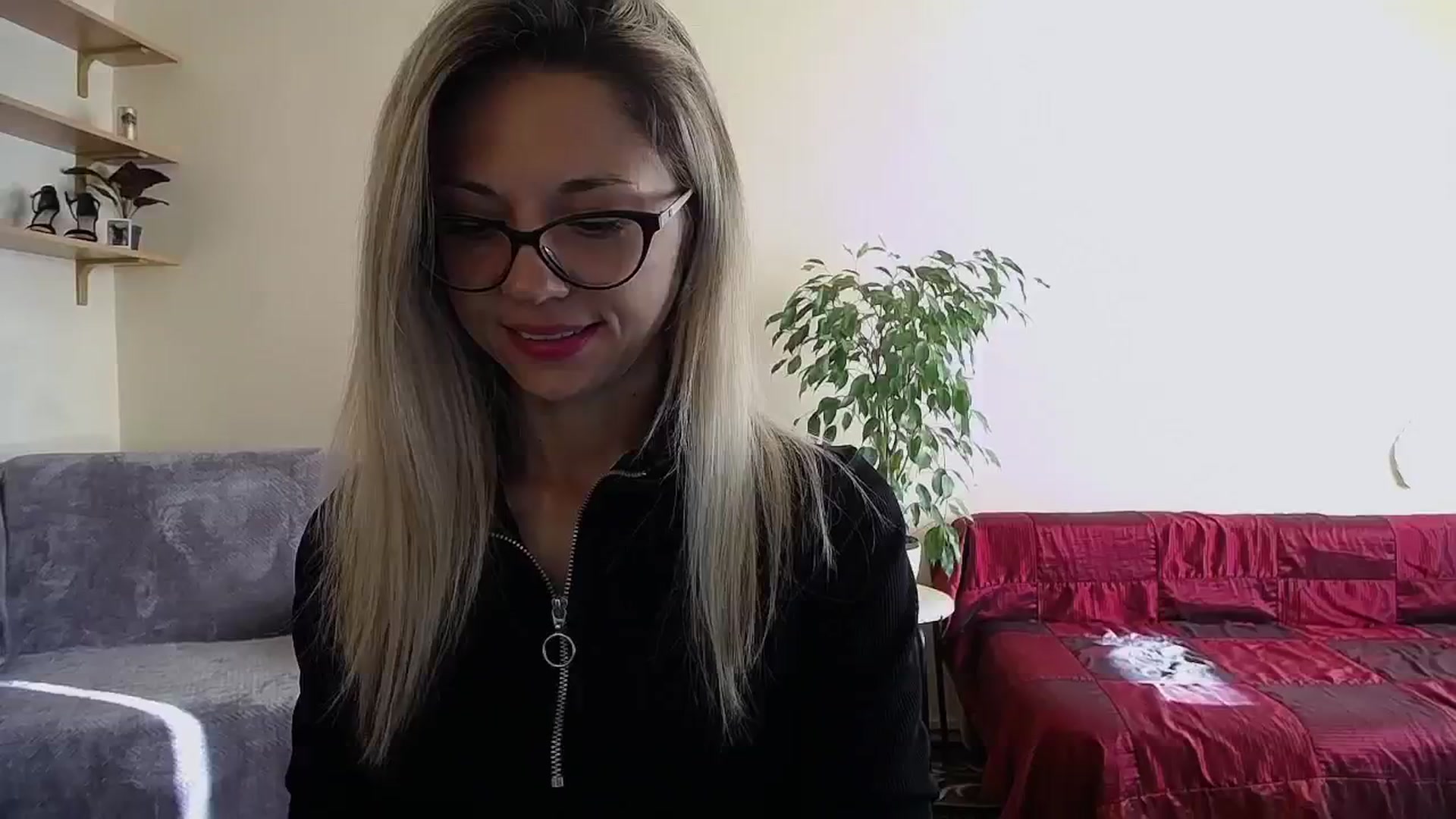 Gallery image thumbnail from Sunshine_alis's myfreecams stream on, 10/17/2024, 14:00 image 13 of 20
