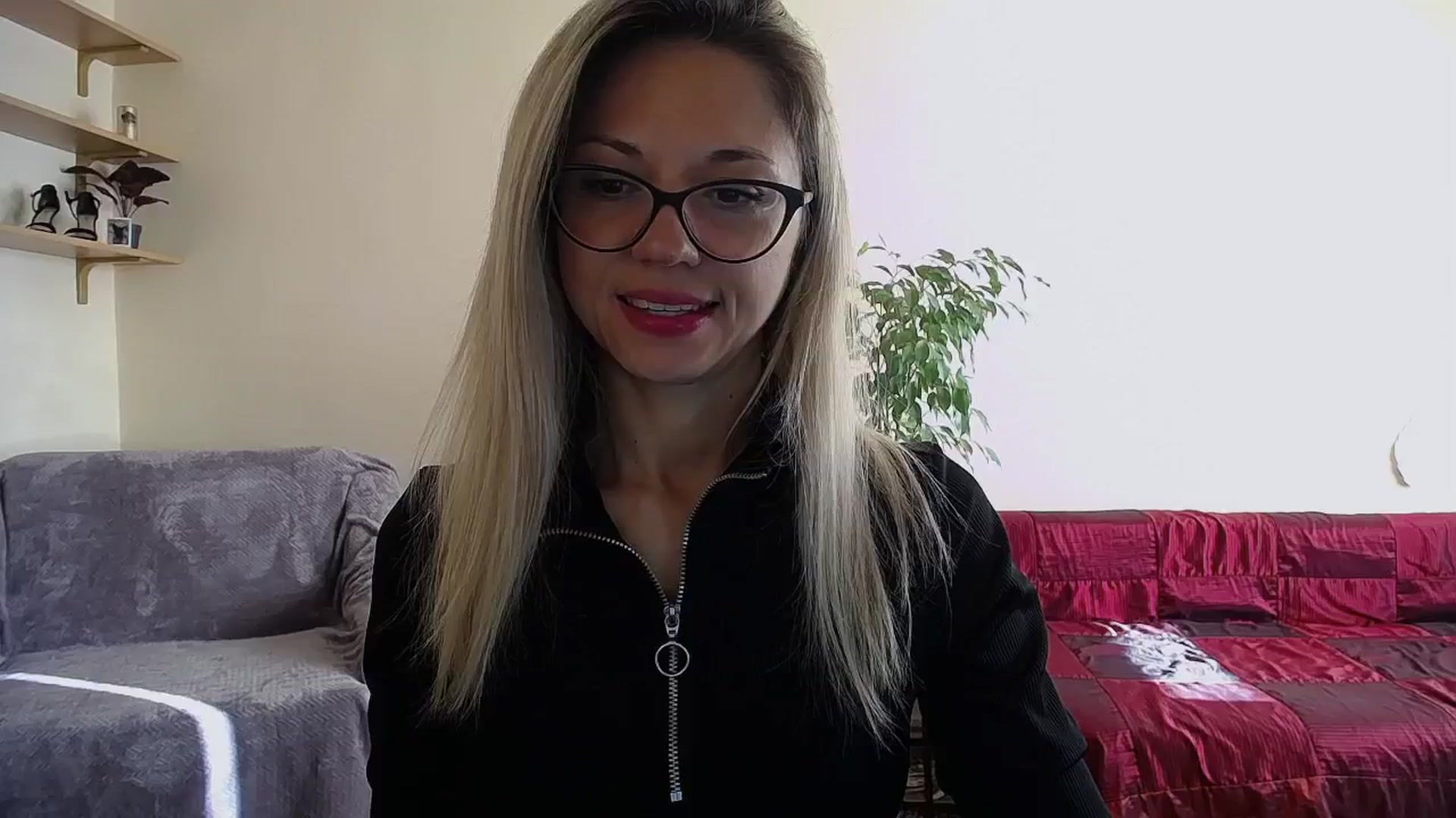 Gallery image thumbnail from Sunshine_alis's myfreecams stream on, 10/17/2024, 14:00 image 11 of 20