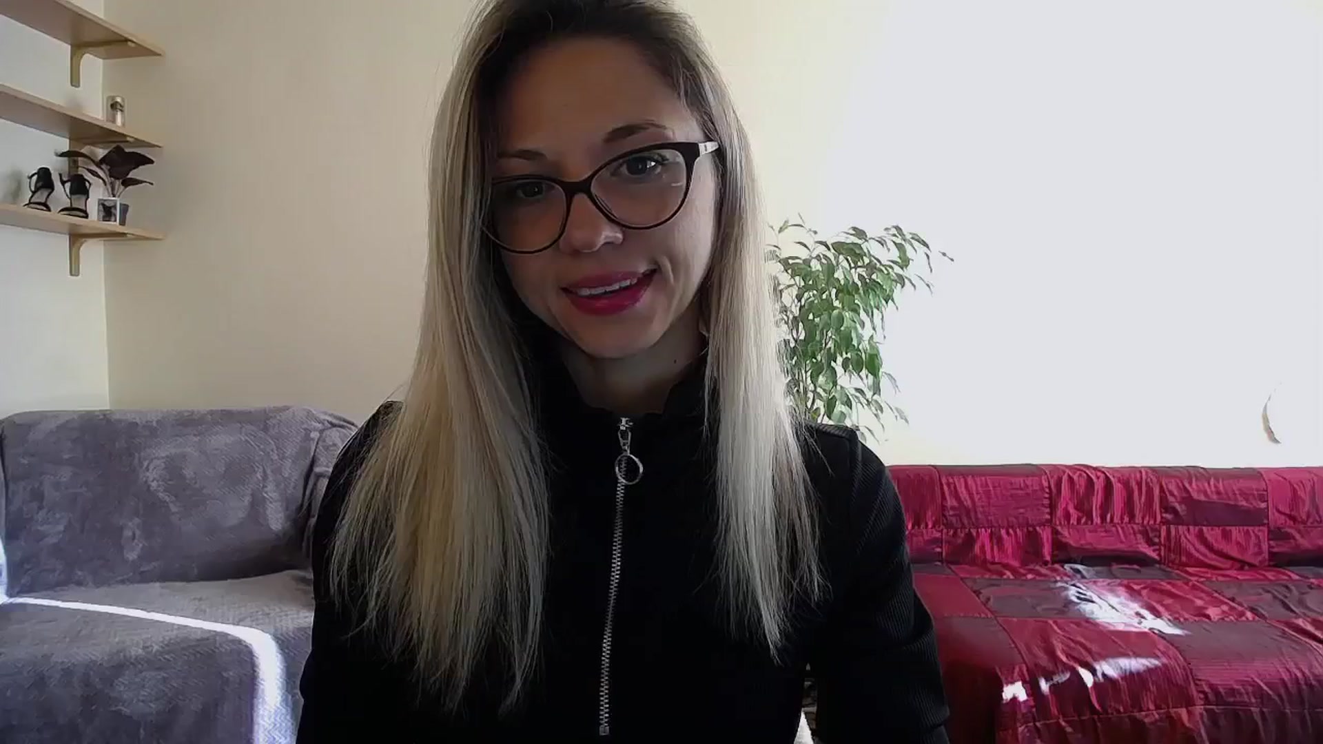 Gallery image thumbnail from Sunshine_alis's myfreecams stream on, 10/17/2024, 14:00 image 5 of 20