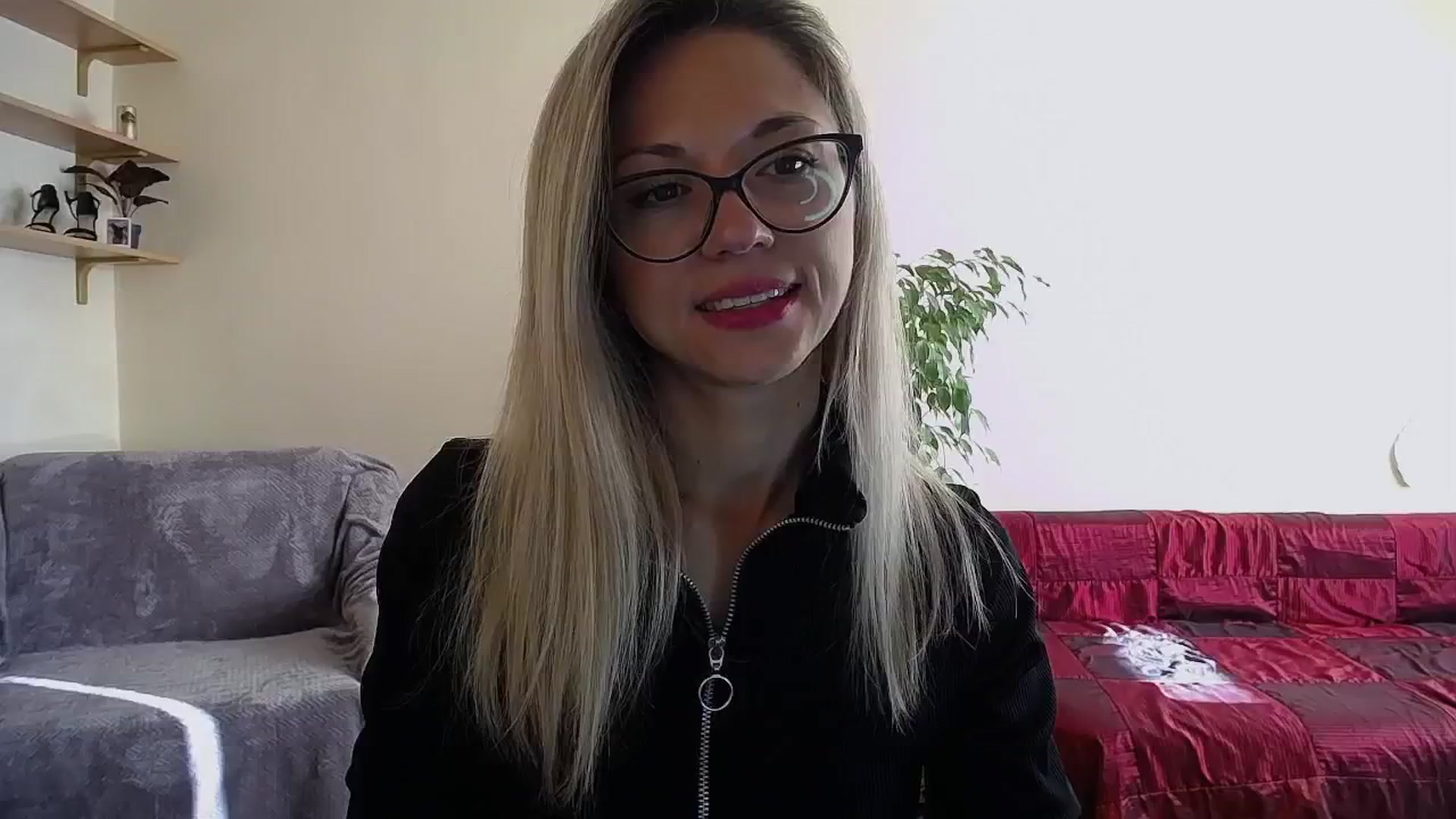 Gallery image thumbnail from Sunshine_alis's myfreecams stream on, 10/17/2024, 14:00 image 12 of 20