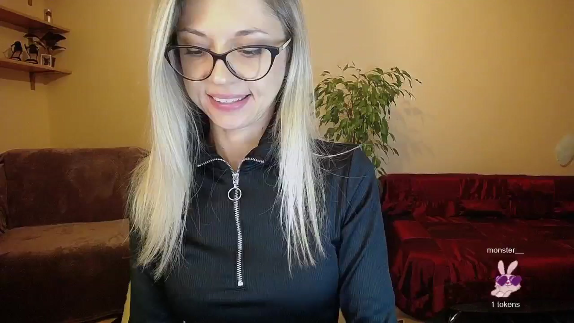Gallery image thumbnail from Sunshine_alis's myfreecams stream on, 10/17/2024, 16:05 image 19 of 20