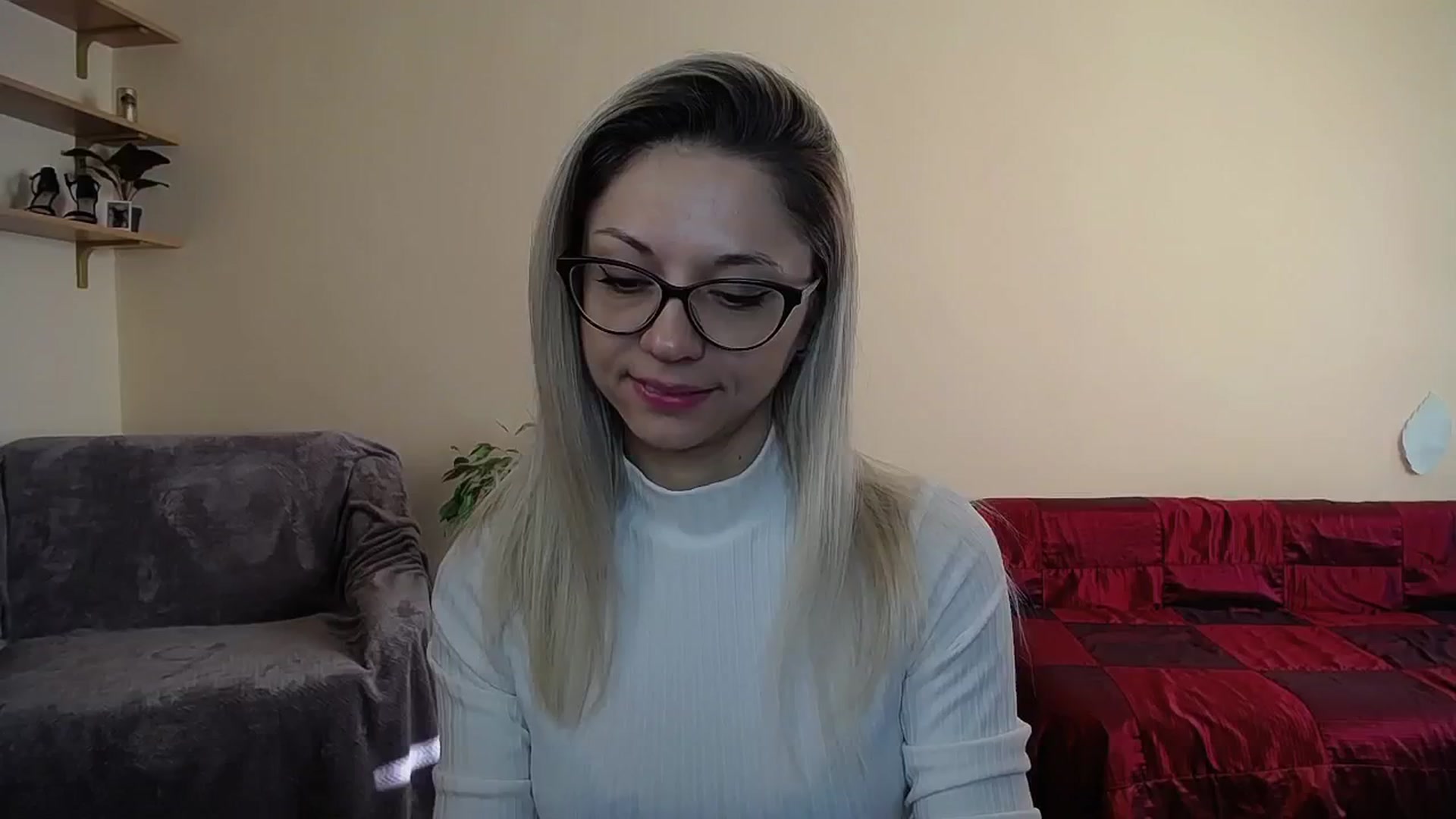 Gallery image thumbnail from Sunshine_alis's myfreecams stream on, 10/18/2024, 16:24 image 1 of 20