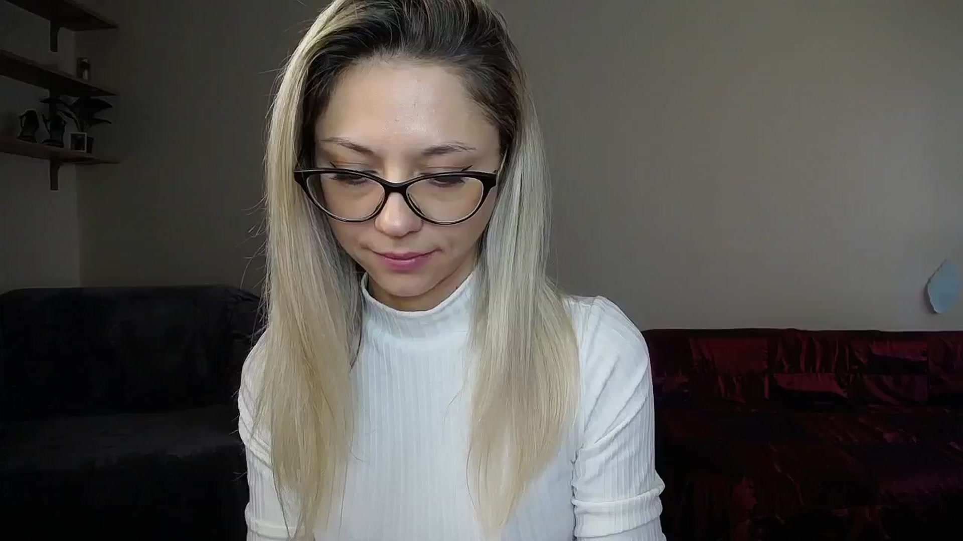 Gallery image thumbnail from Sunshine_alis's myfreecams stream on, 10/18/2024, 16:24 image 7 of 20
