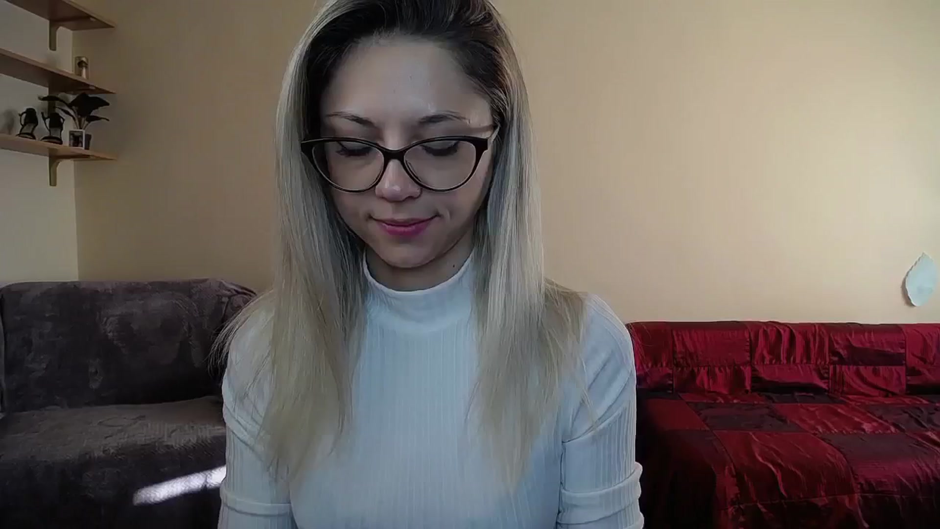 Gallery image thumbnail from Sunshine_alis's myfreecams stream on, 10/18/2024, 16:24 image 3 of 20