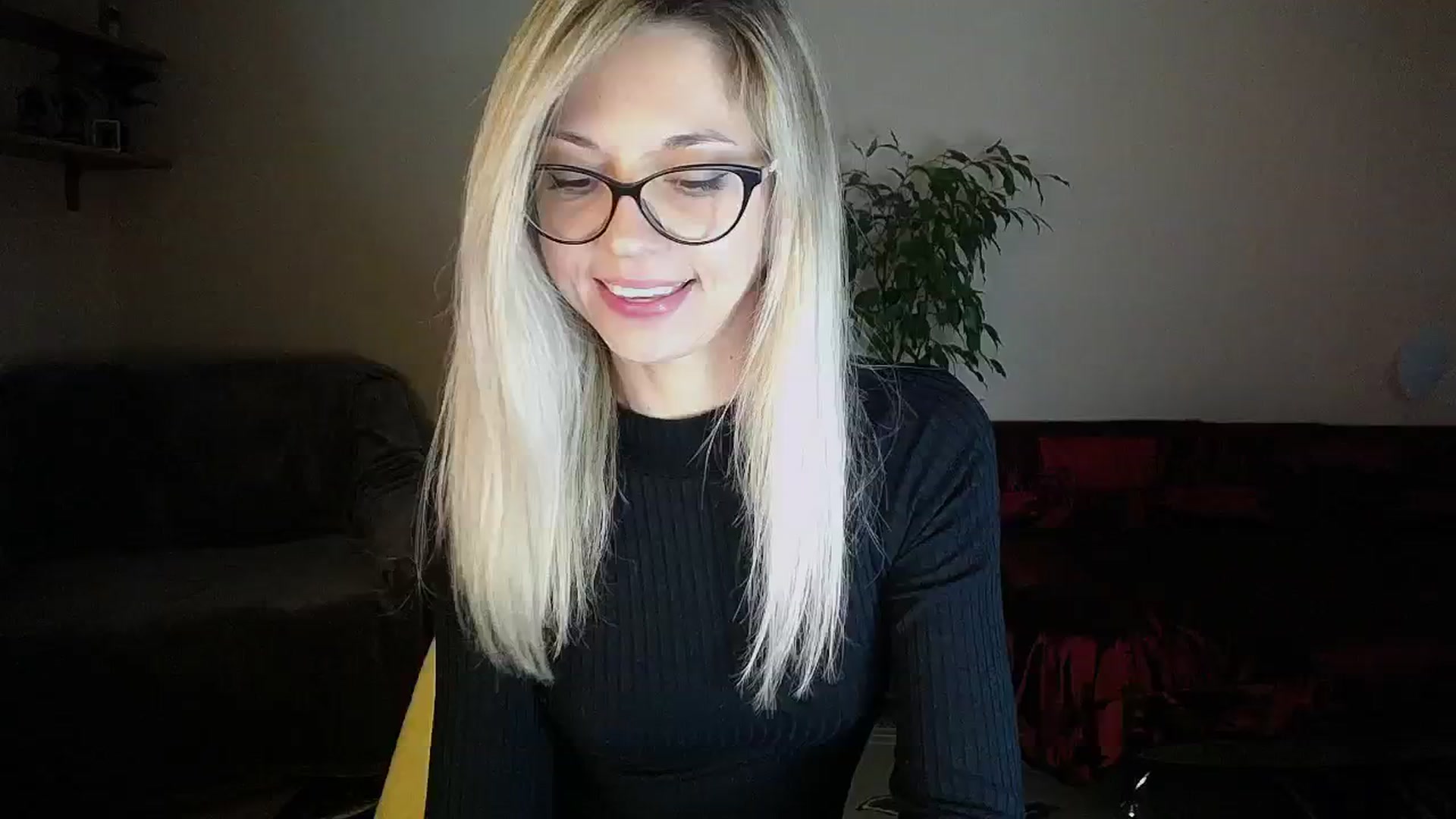 Gallery image thumbnail from Sunshine_alis's myfreecams stream on, 10/19/2024, 15:55 image 15 of 20