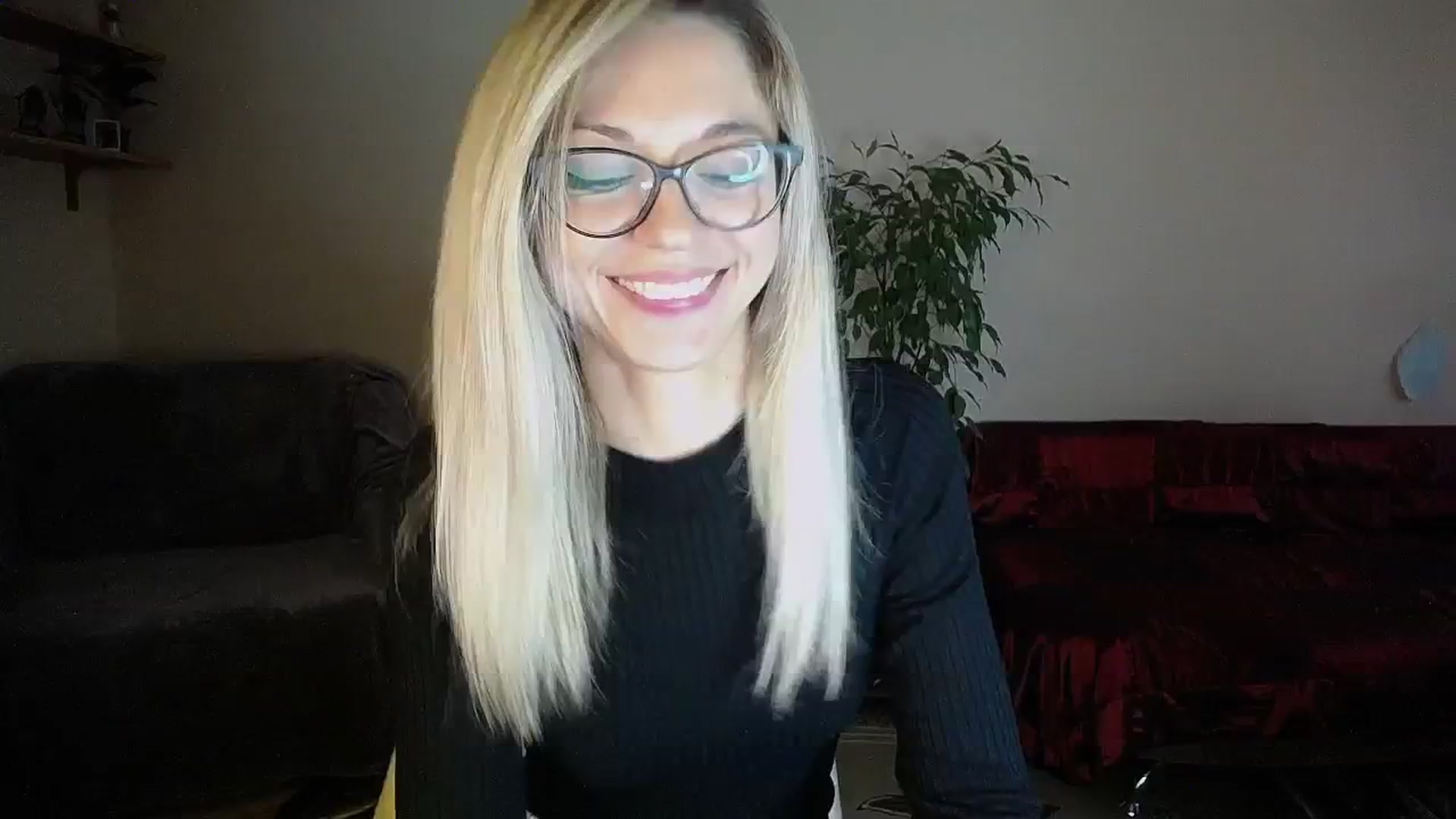 Gallery image thumbnail from Sunshine_alis's myfreecams stream on, 10/19/2024, 15:55 image 12 of 20