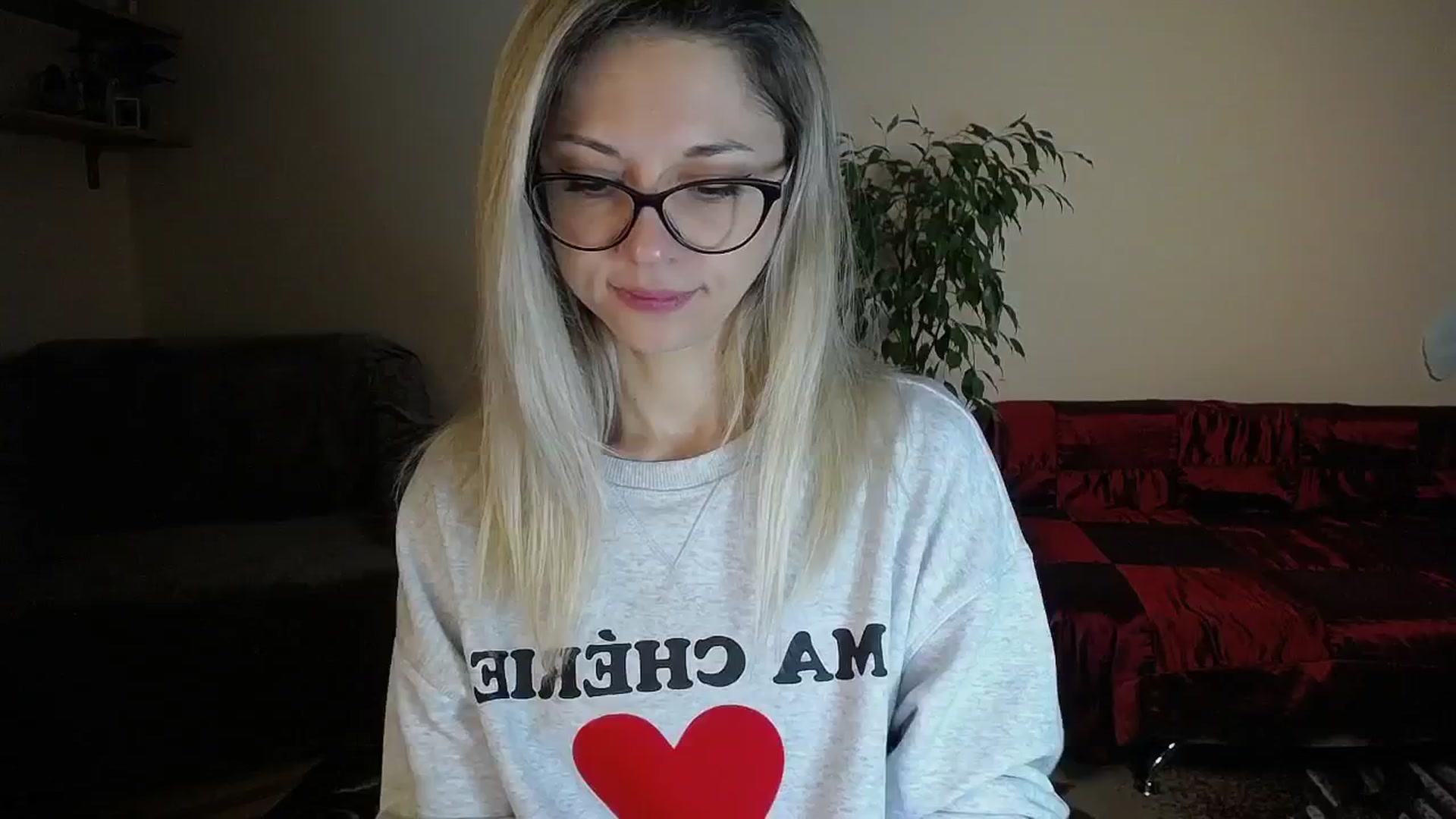 Gallery image thumbnail from Sunshine_alis's myfreecams stream on, 10/20/2024, 16:11 image 6 of 20