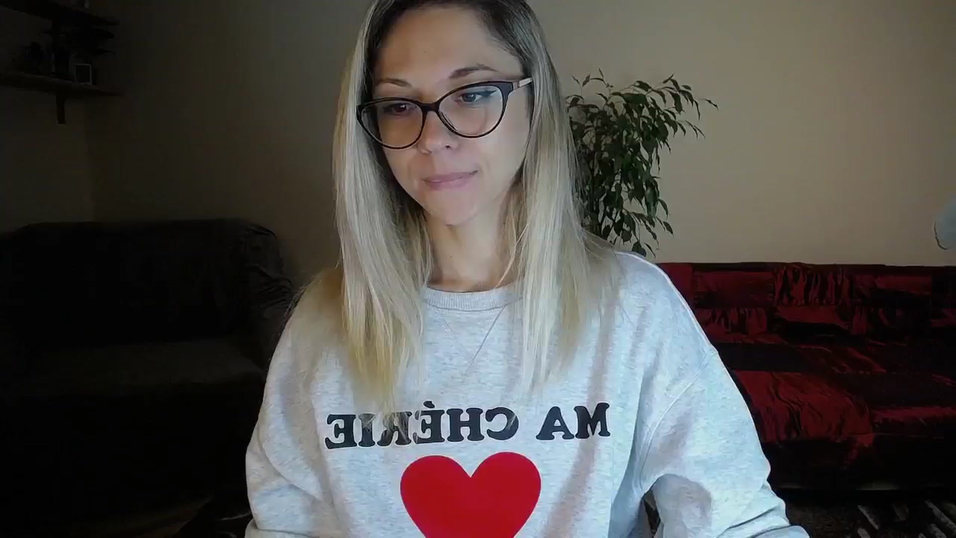 Gallery image thumbnail from Sunshine_alis's myfreecams stream on, 10/20/2024, 16:11 image 8 of 20