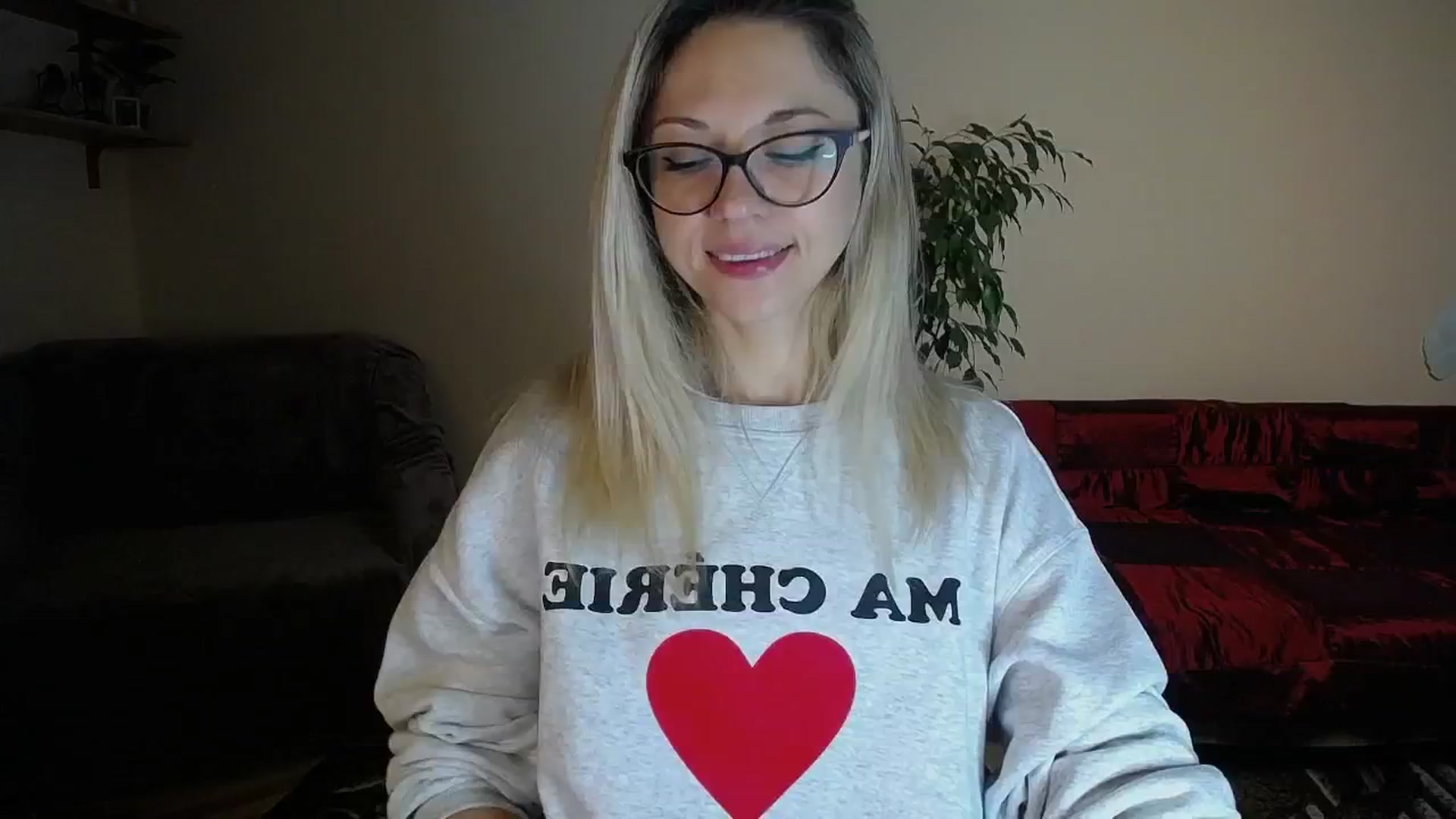 Gallery image thumbnail from Sunshine_alis's myfreecams stream on, 10/20/2024, 16:11 image 2 of 20