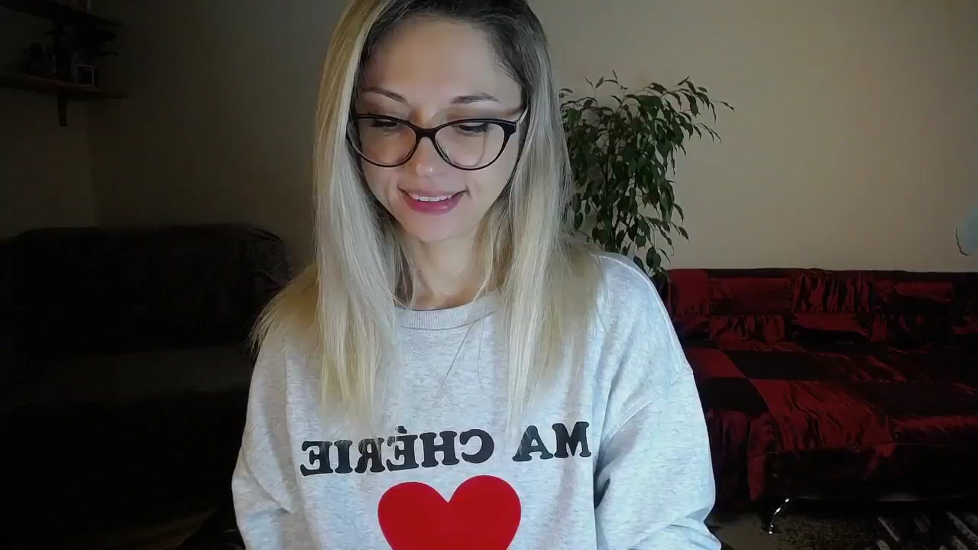 Gallery image thumbnail from Sunshine_alis's myfreecams stream on, 10/20/2024, 16:11 image 9 of 20