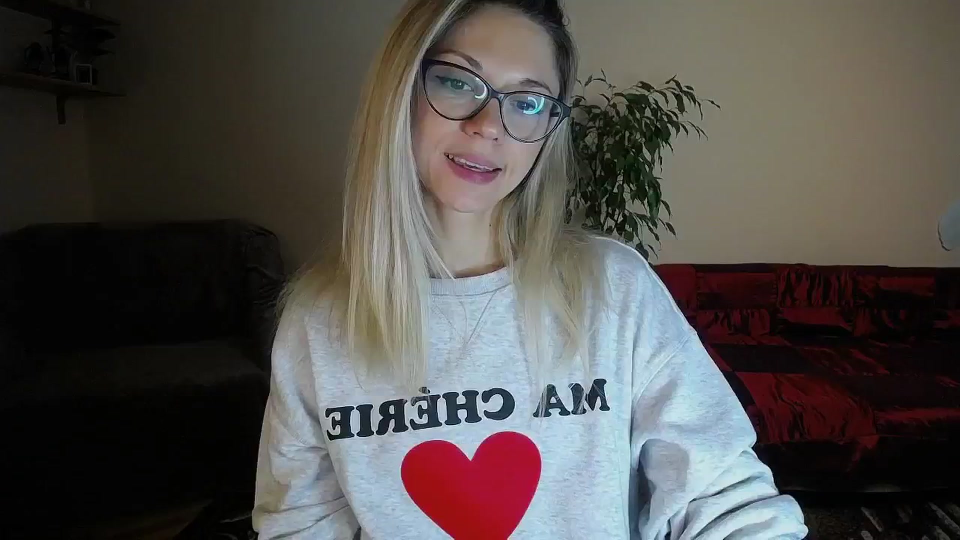 Gallery image thumbnail from Sunshine_alis's myfreecams stream on, 10/20/2024, 16:11 image 4 of 20