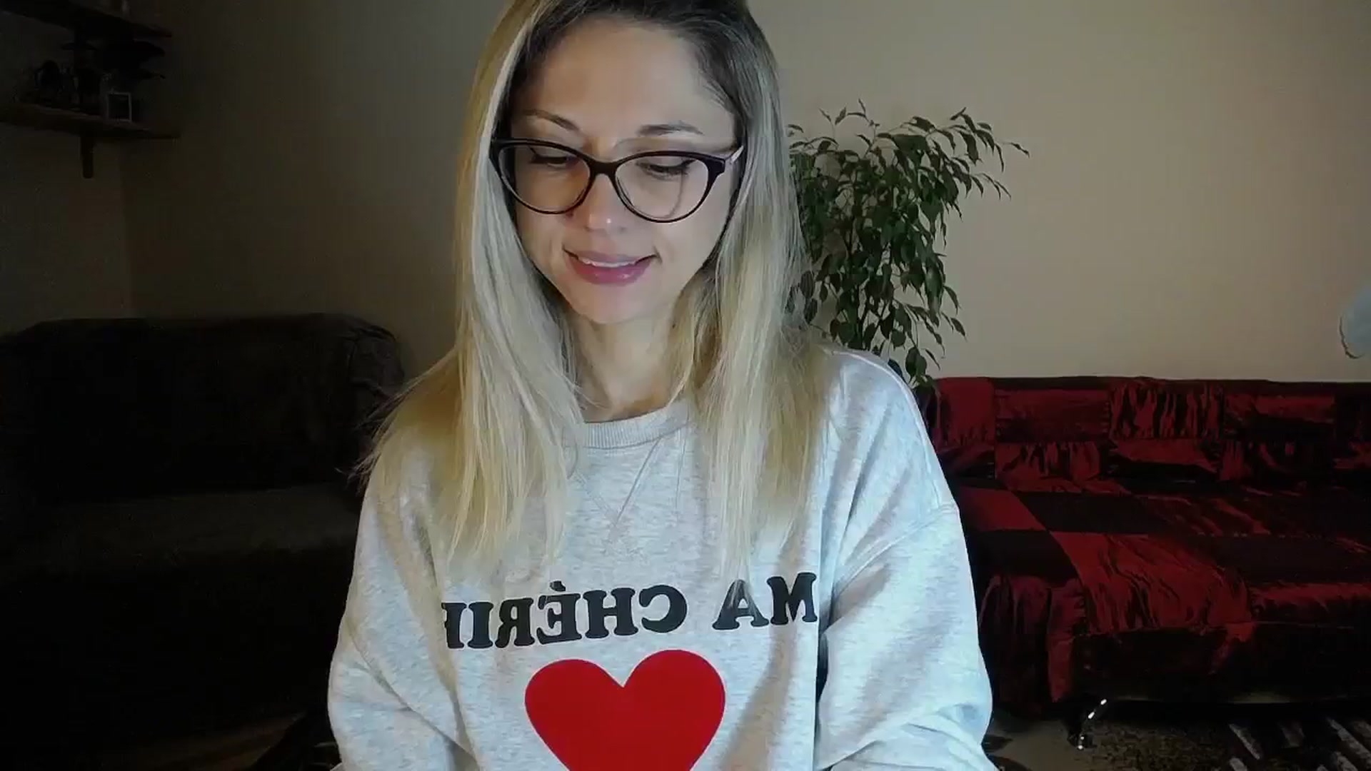 Gallery image thumbnail from Sunshine_alis's myfreecams stream on, 10/20/2024, 16:11 image 10 of 20