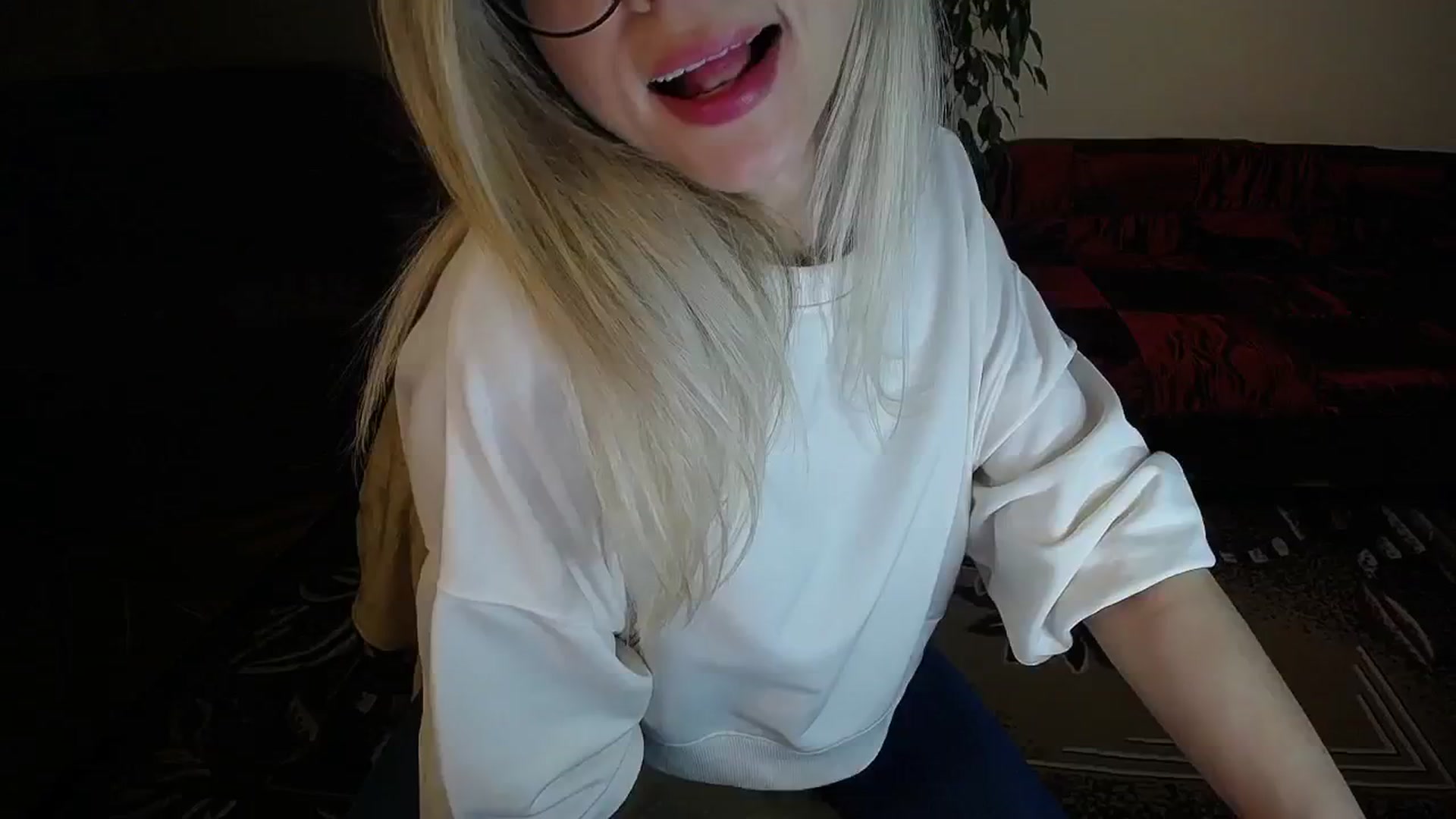 Gallery image thumbnail from Sunshine_alis's myfreecams stream on, 10/22/2024, 16:27 image 16 of 20