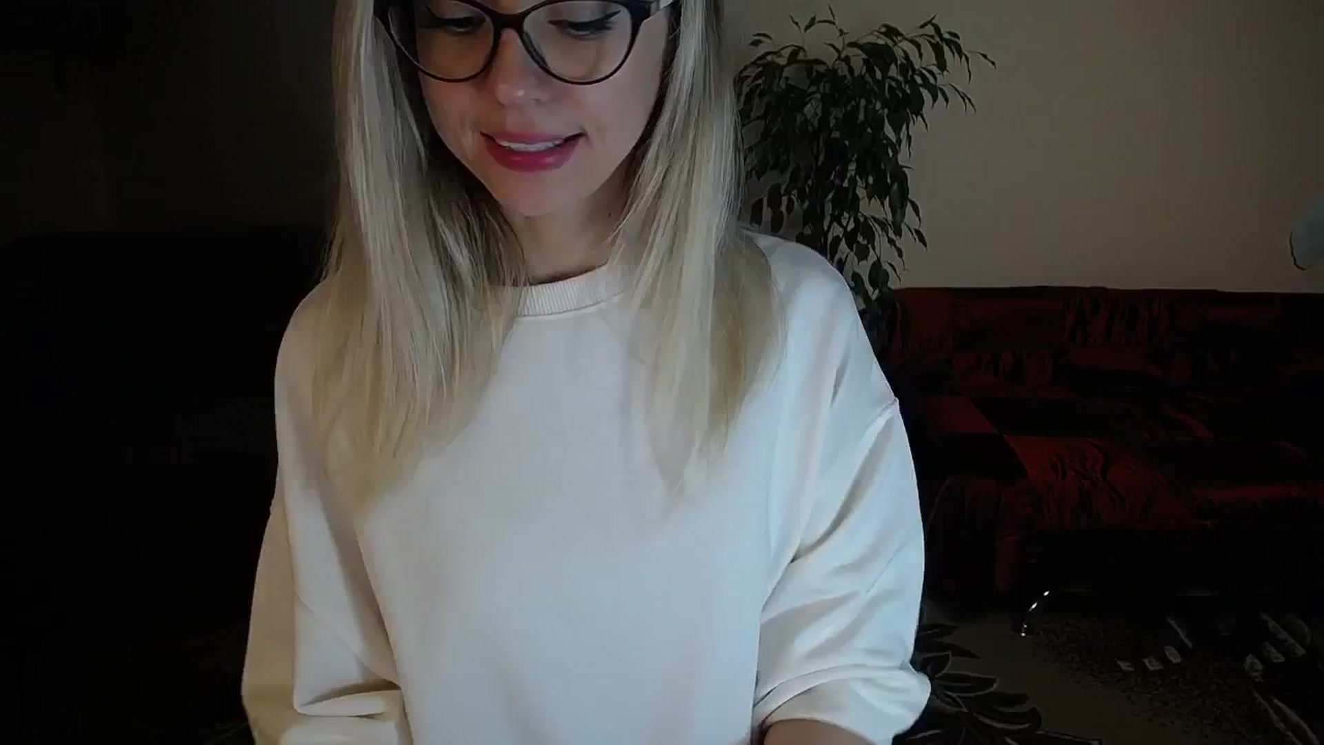 Gallery image thumbnail from Sunshine_alis's myfreecams stream on, 10/22/2024, 16:27 image 17 of 20