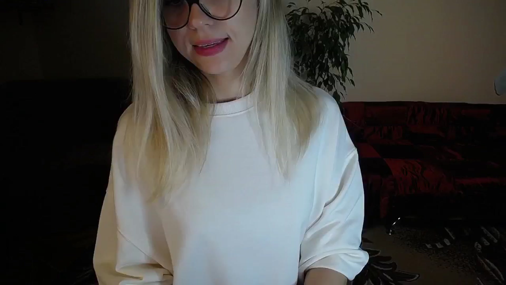 Gallery image thumbnail from Sunshine_alis's myfreecams stream on, 10/22/2024, 16:27 image 18 of 20