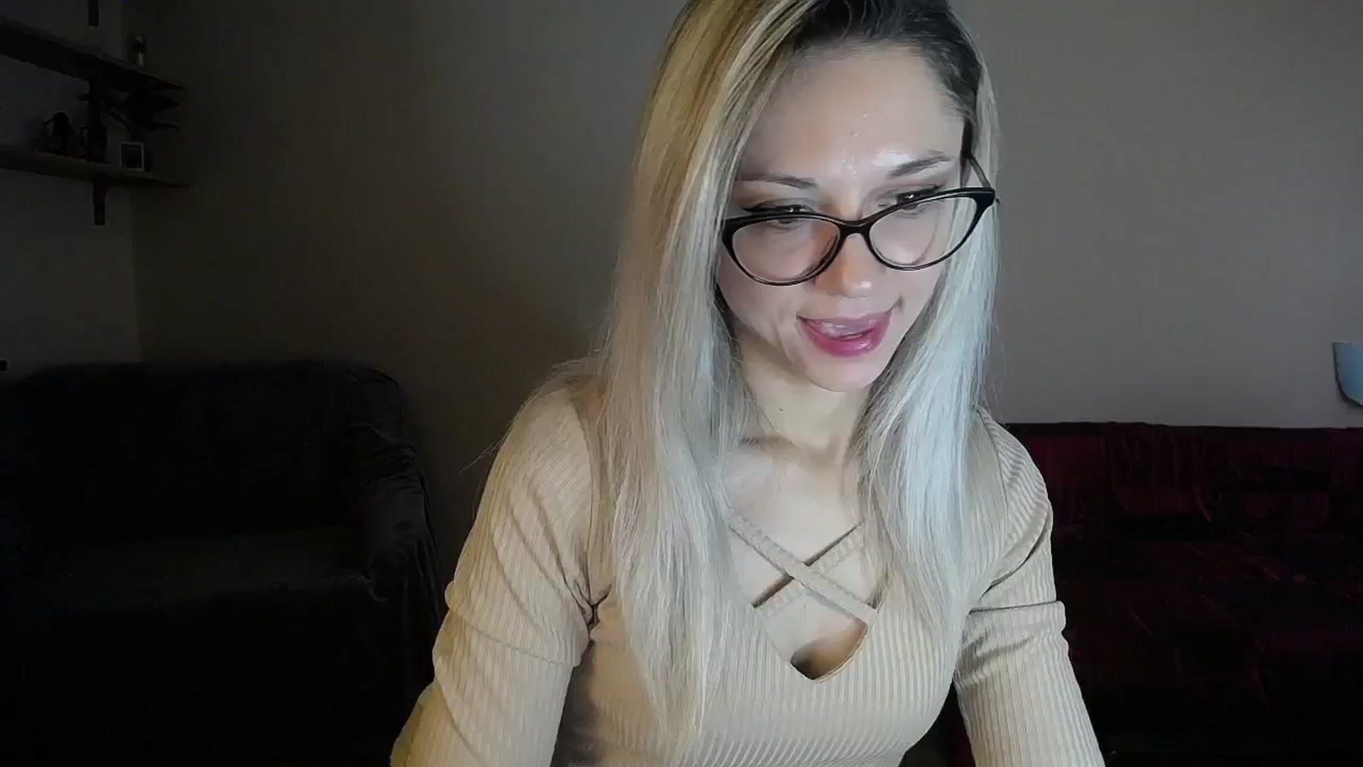Gallery image thumbnail from Sunshine_alis's myfreecams stream on, 10/29/2024, 15:06 image 1 of 20