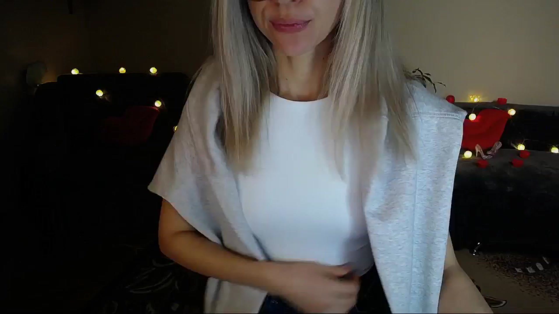 Gallery image thumbnail from Sunshine_alis's myfreecams stream on, 01/20/2025, 17:17 image 12 of 20