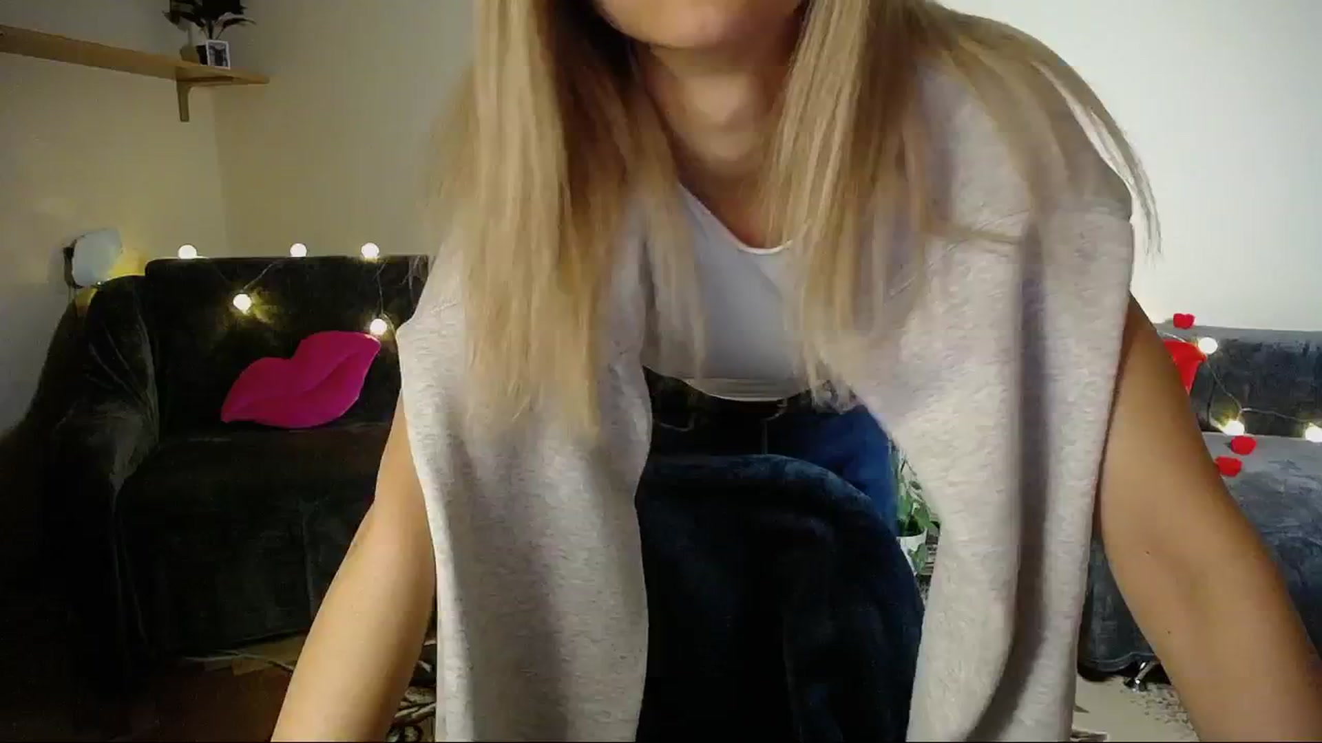 Gallery image thumbnail from Sunshine_alis's myfreecams stream on, 01/20/2025, 17:17 image 18 of 20