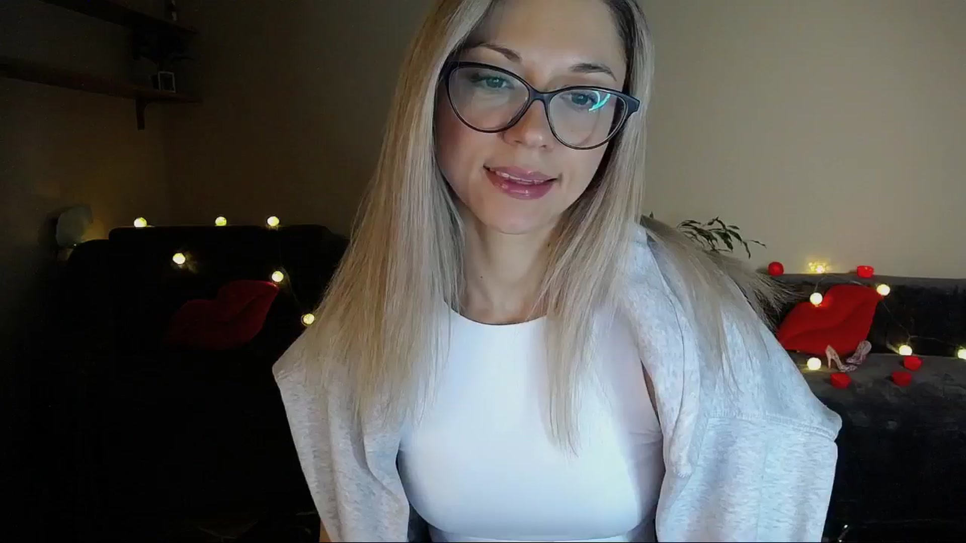 Gallery image thumbnail from Sunshine_alis's myfreecams stream on, 01/20/2025, 17:17 image 5 of 20