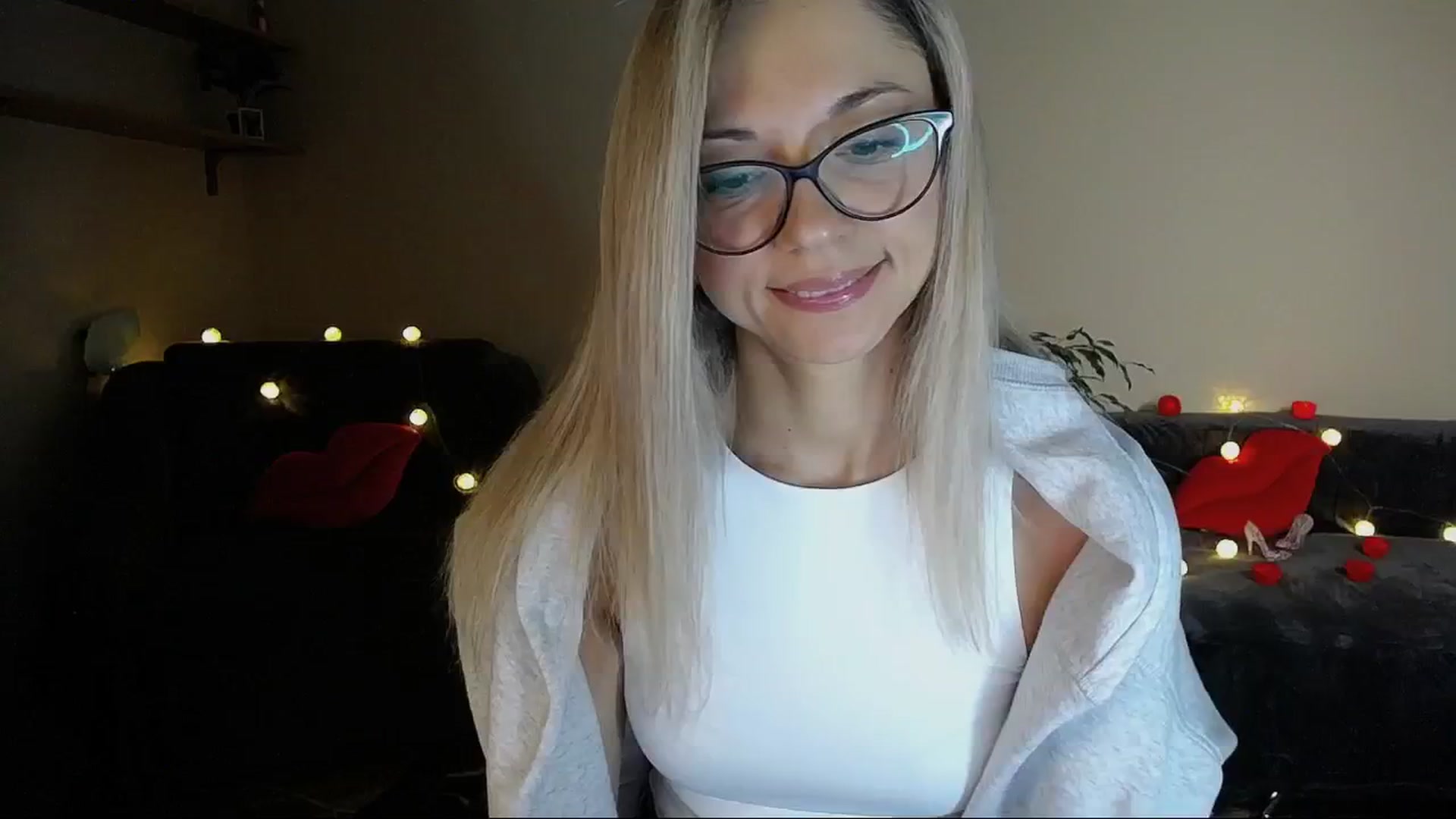 Gallery image thumbnail from Sunshine_alis's myfreecams stream on, 01/20/2025, 17:17 image 8 of 20