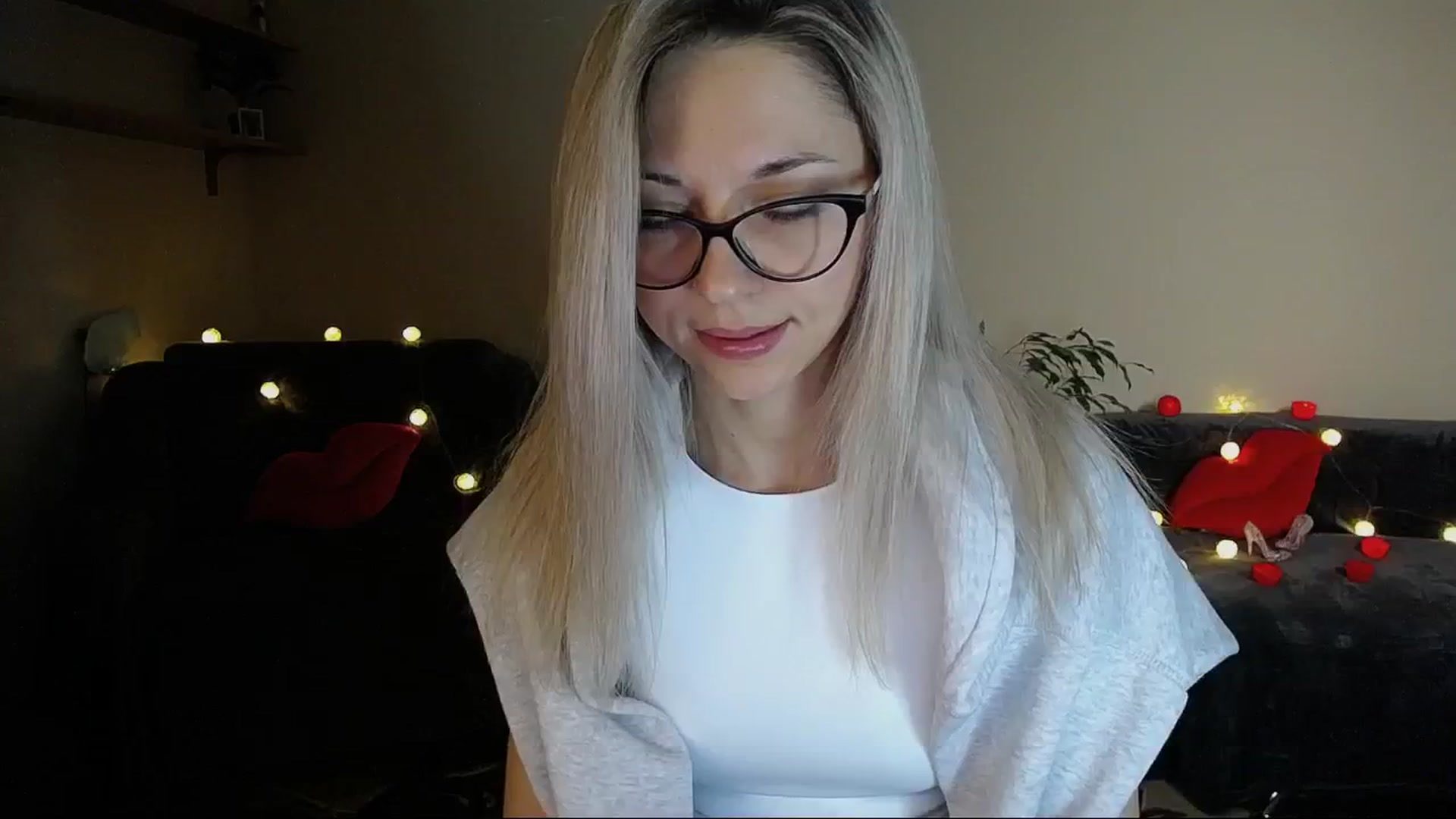 Gallery image thumbnail from Sunshine_alis's myfreecams stream on, 01/20/2025, 17:17 image 4 of 20
