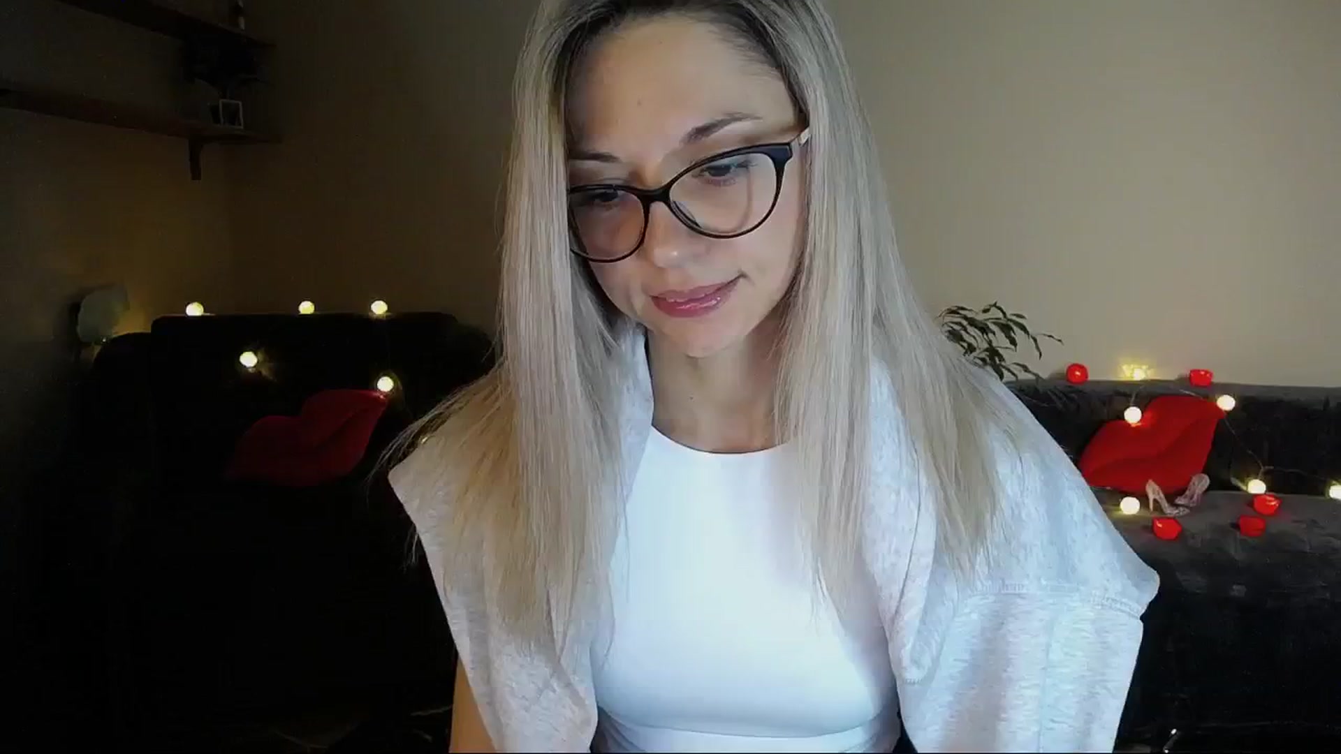 Gallery image thumbnail from Sunshine_alis's myfreecams stream on, 01/20/2025, 17:17 image 1 of 20