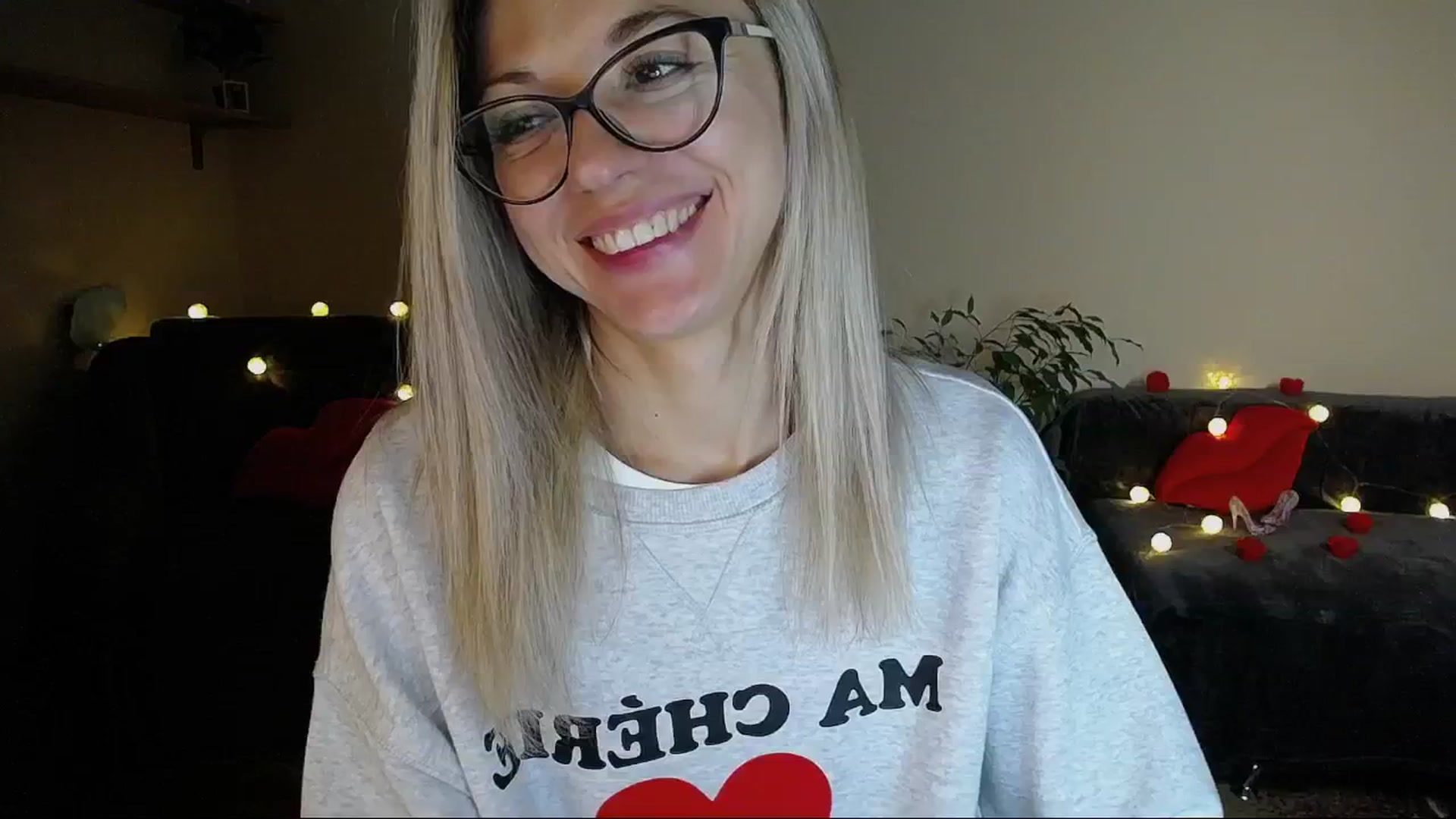 Gallery image thumbnail from Sunshine_alis's myfreecams stream on, 01/20/2025, 19:35 image 19 of 20