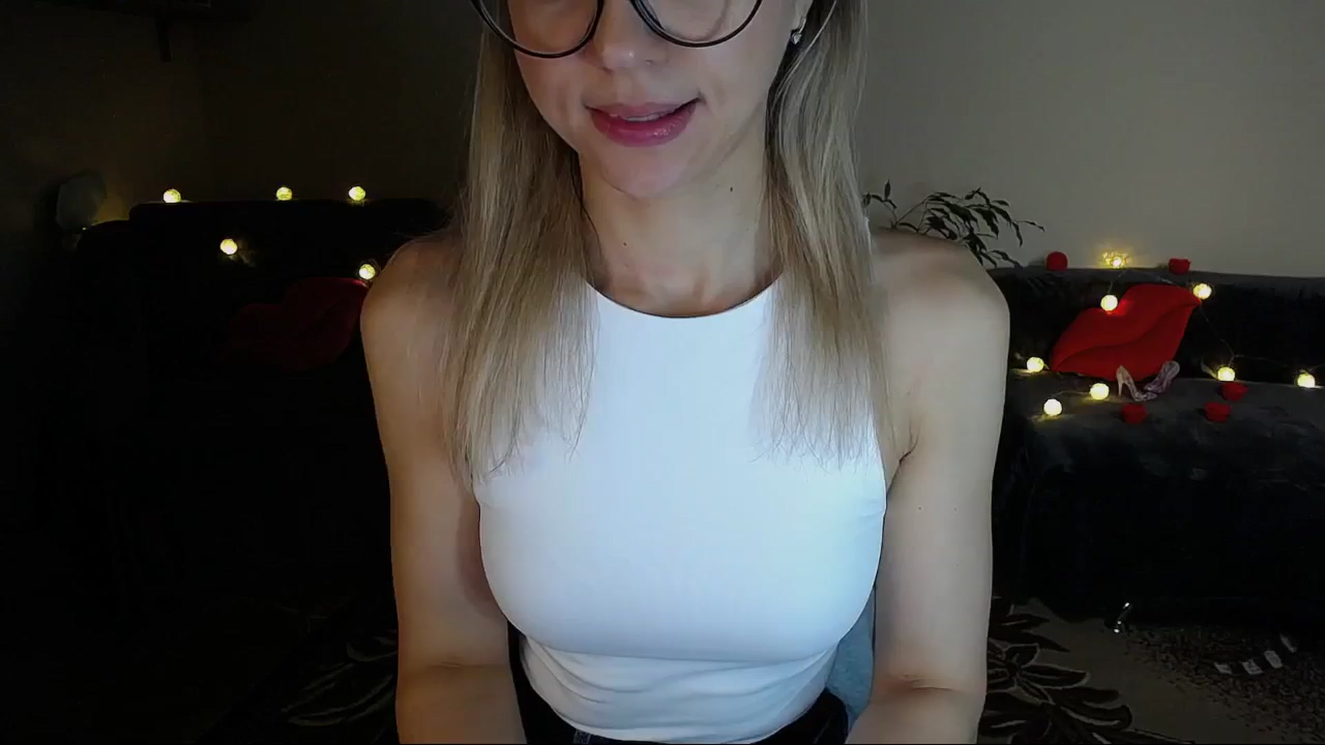 Gallery image thumbnail from Sunshine_alis's myfreecams stream on, 01/20/2025, 19:35 image 11 of 20