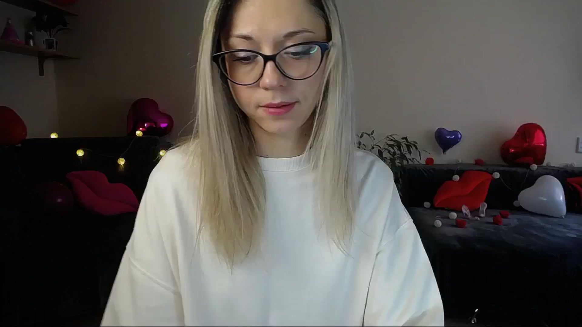 Gallery image thumbnail from Sunshine_alis's myfreecams stream on, 02/19/2025, 16:20 image 4 of 20