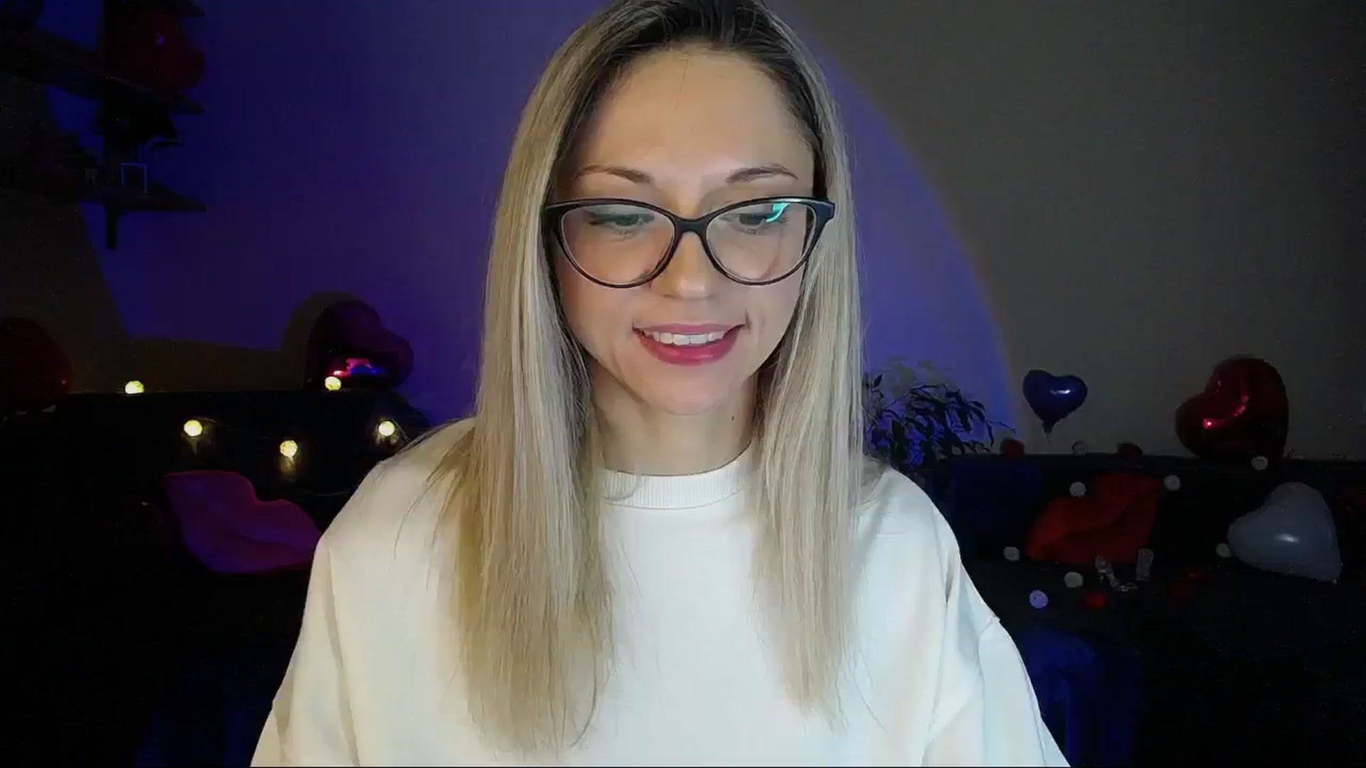 Gallery image thumbnail from Sunshine_alis's myfreecams stream on, 02/19/2025, 16:20 image 17 of 20
