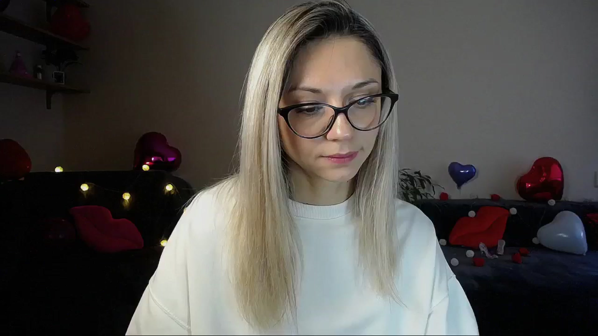 Gallery image thumbnail from Sunshine_alis's myfreecams stream on, 02/19/2025, 16:20 image 10 of 20