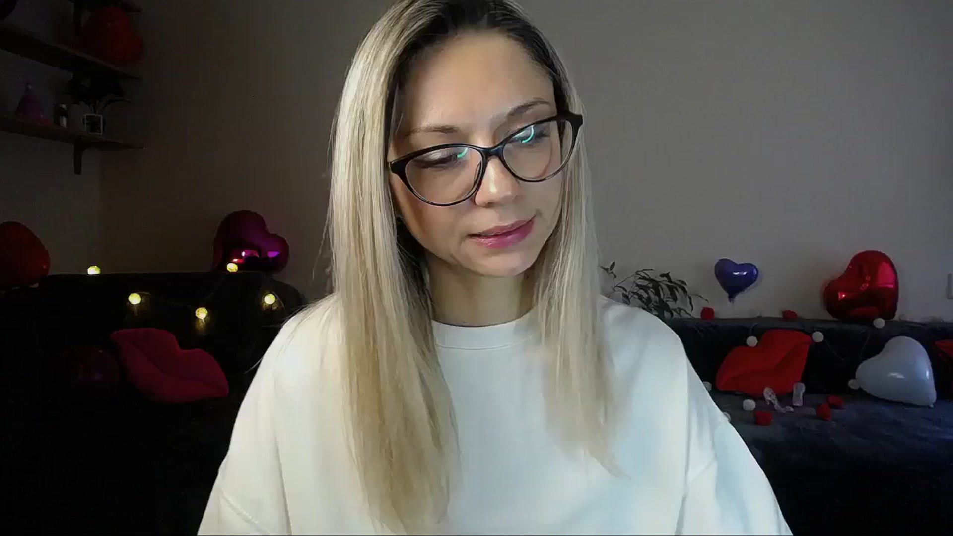 Gallery image thumbnail from Sunshine_alis's myfreecams stream on, 02/19/2025, 16:20 image 9 of 20