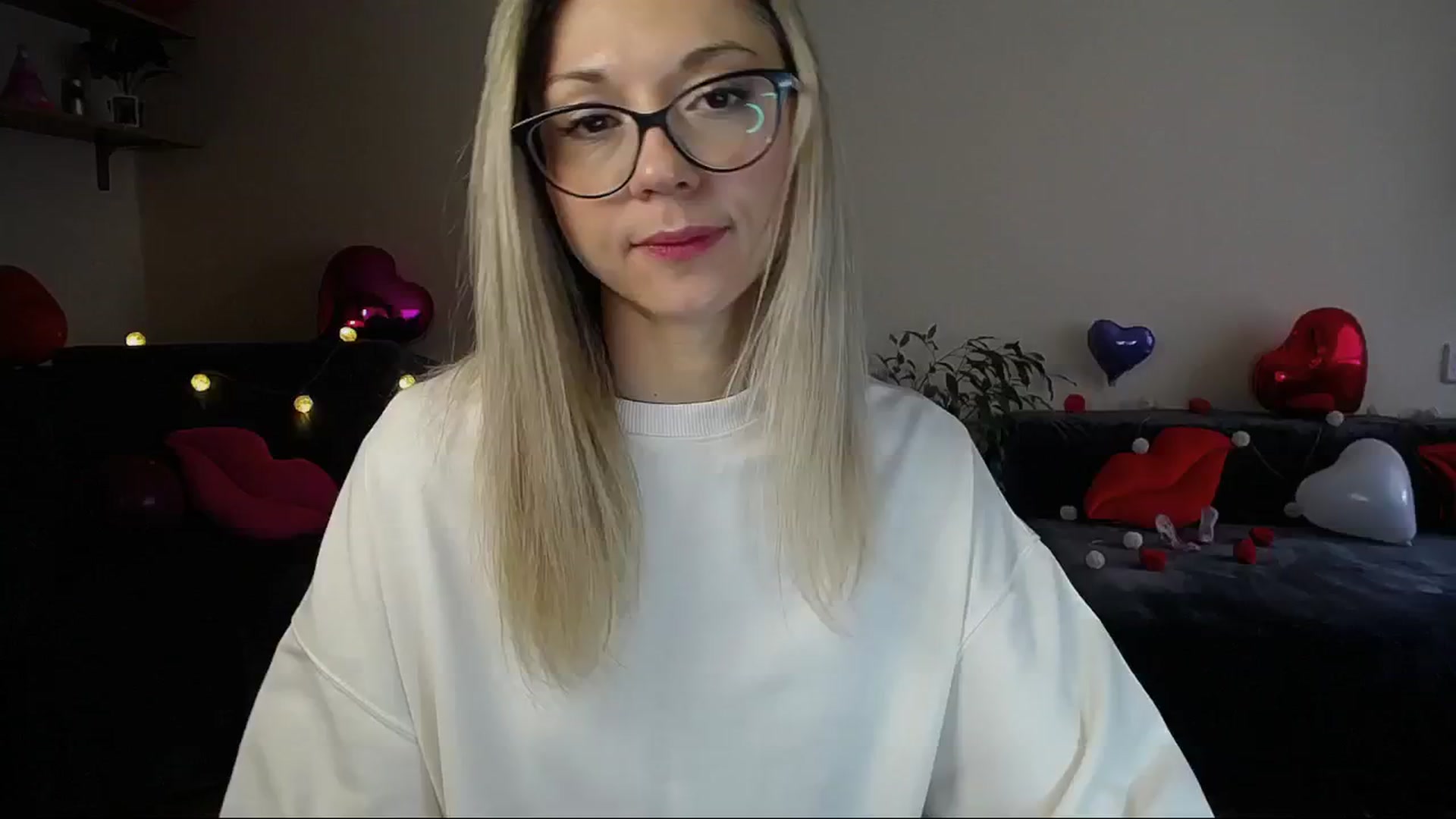 Gallery image thumbnail from Sunshine_alis's myfreecams stream on, 02/19/2025, 16:20 image 5 of 20