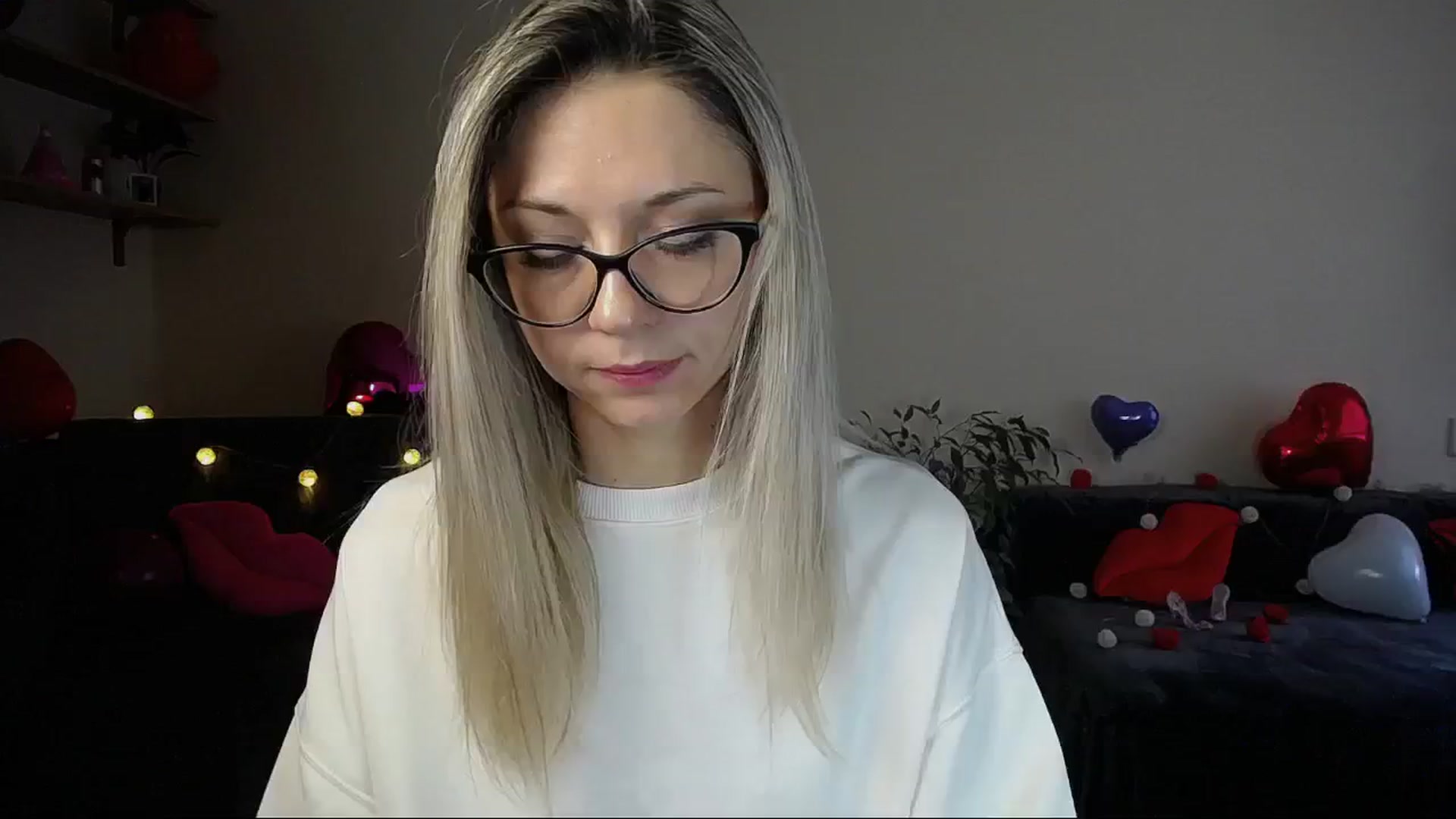 Gallery image thumbnail from Sunshine_alis's myfreecams stream on, 02/19/2025, 16:20 image 8 of 20