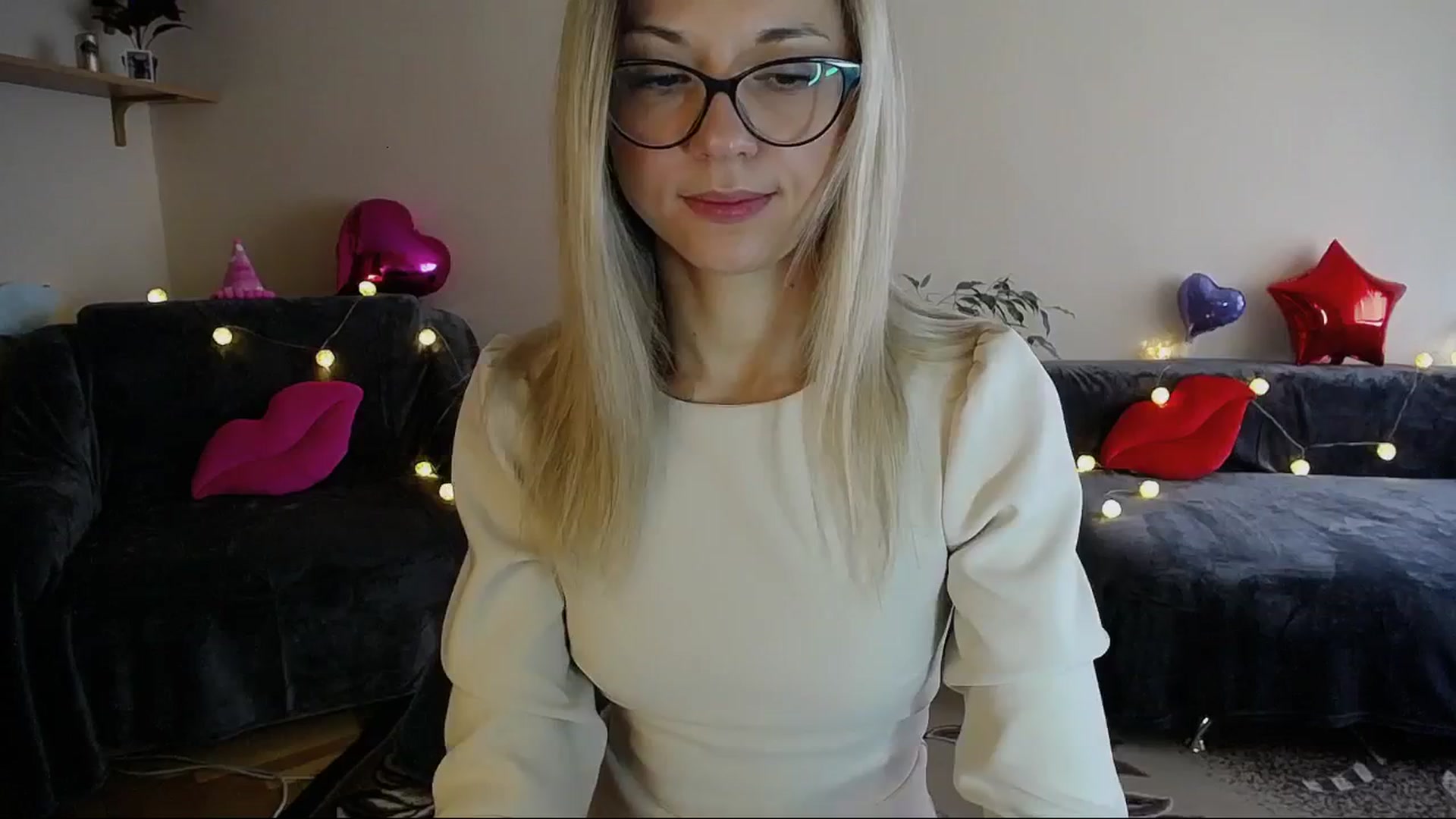 Gallery image thumbnail from Sunshine_alis's myfreecams stream on, 03/11/2025, 14:43 image 12 of 20