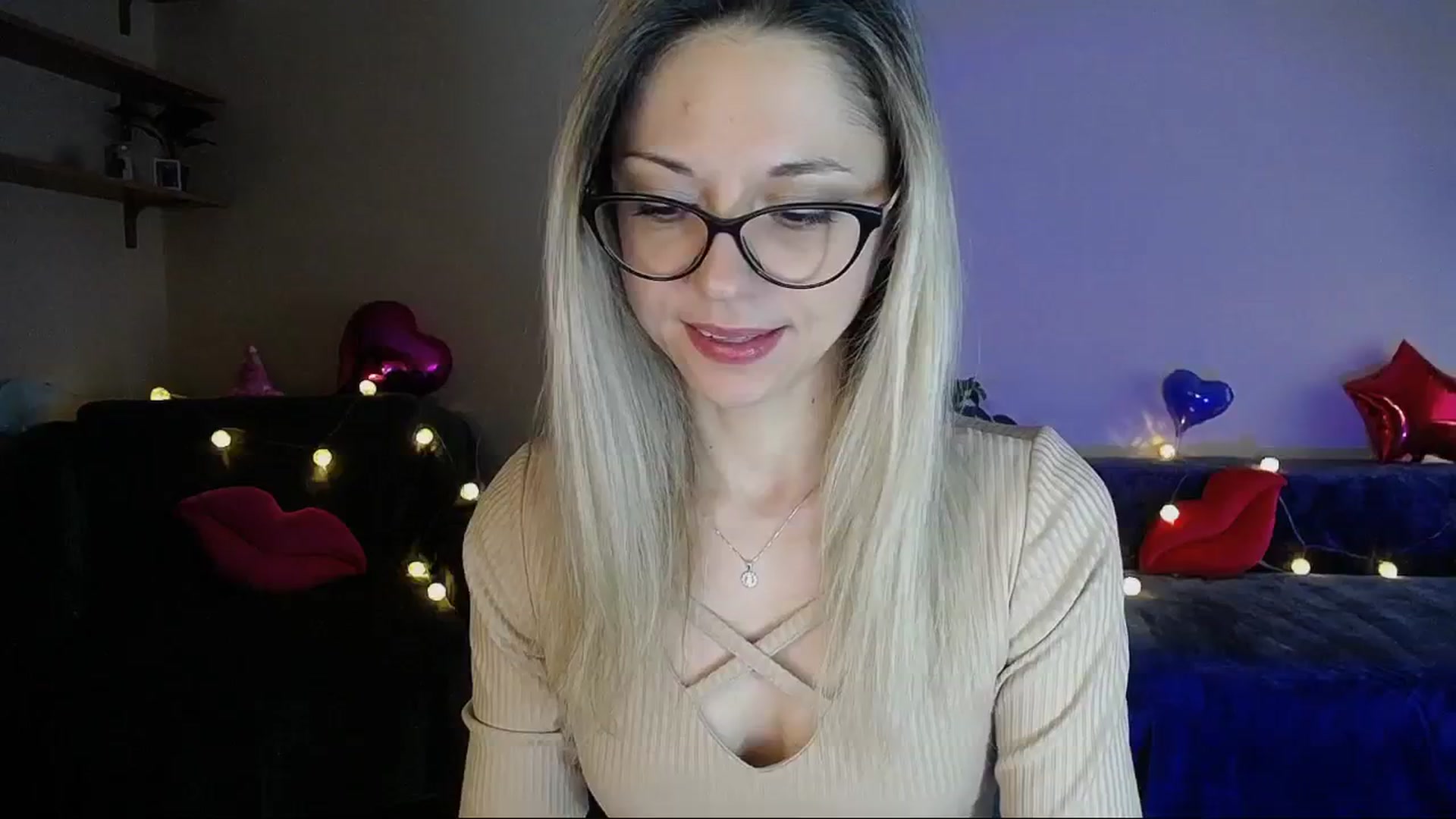 Gallery image thumbnail from Sunshine_alis's myfreecams stream on, 03/31/2025, 15:29 image 3 of 20